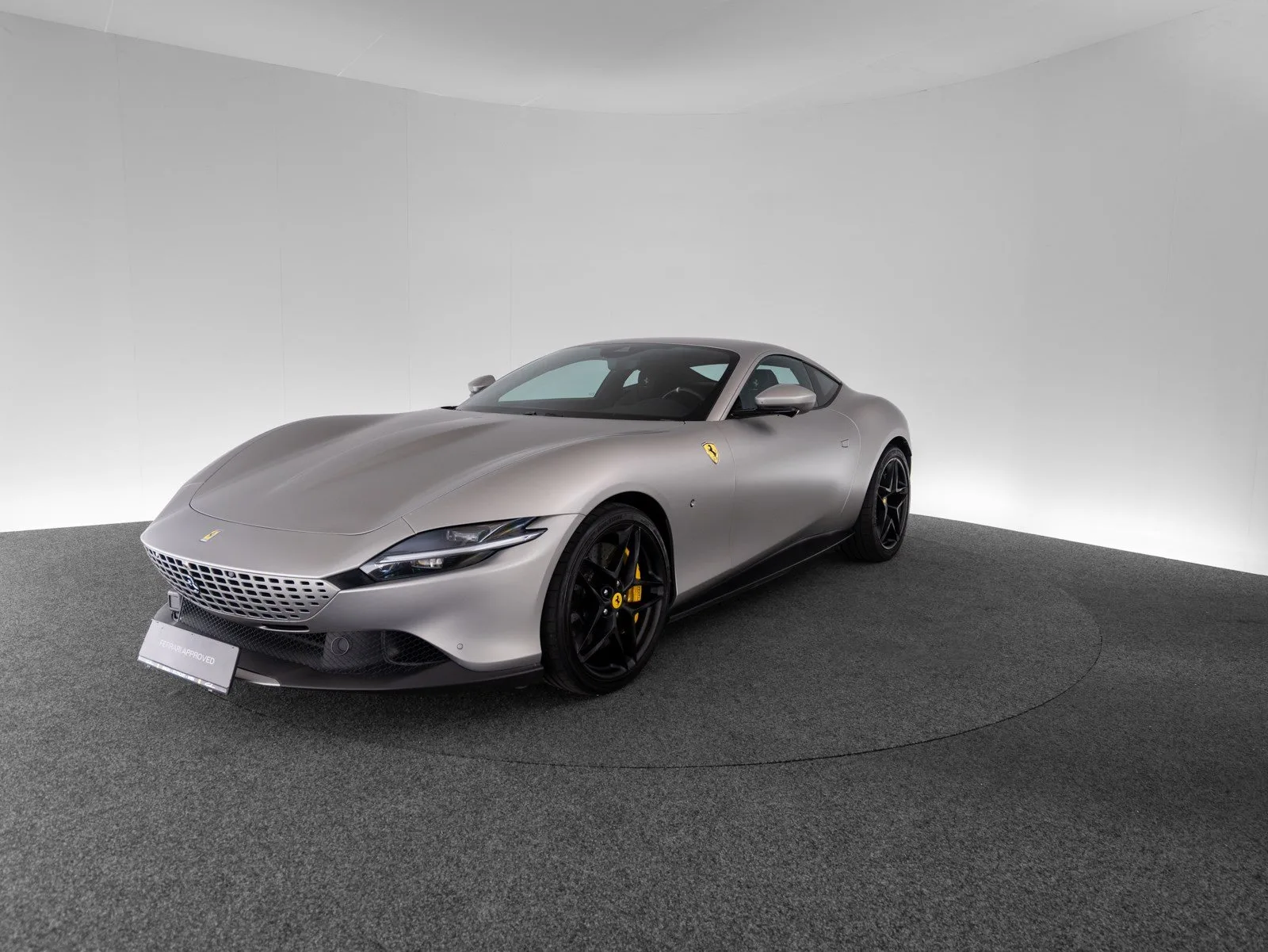 2023 Ferrari Roma offered by a specialist dealer in Singen, Germany, main photo