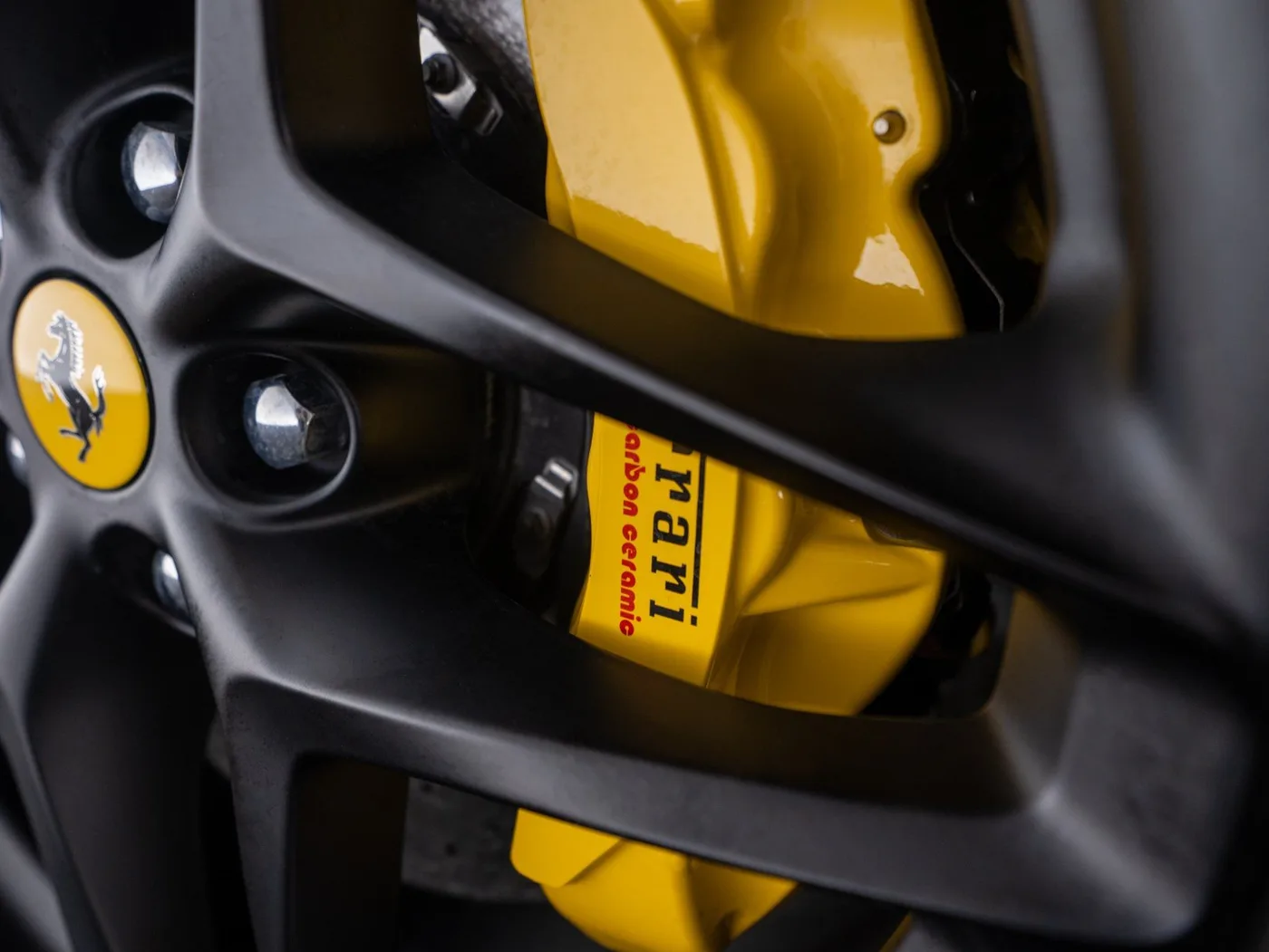 2023 Ferrari Roma offered by a specialist dealer in Singen, Germany, photo 12 of 15