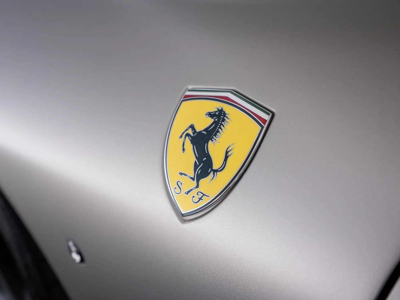 2023 Ferrari Roma offered by a specialist dealer in Singen, Germany, photo 13 of 15