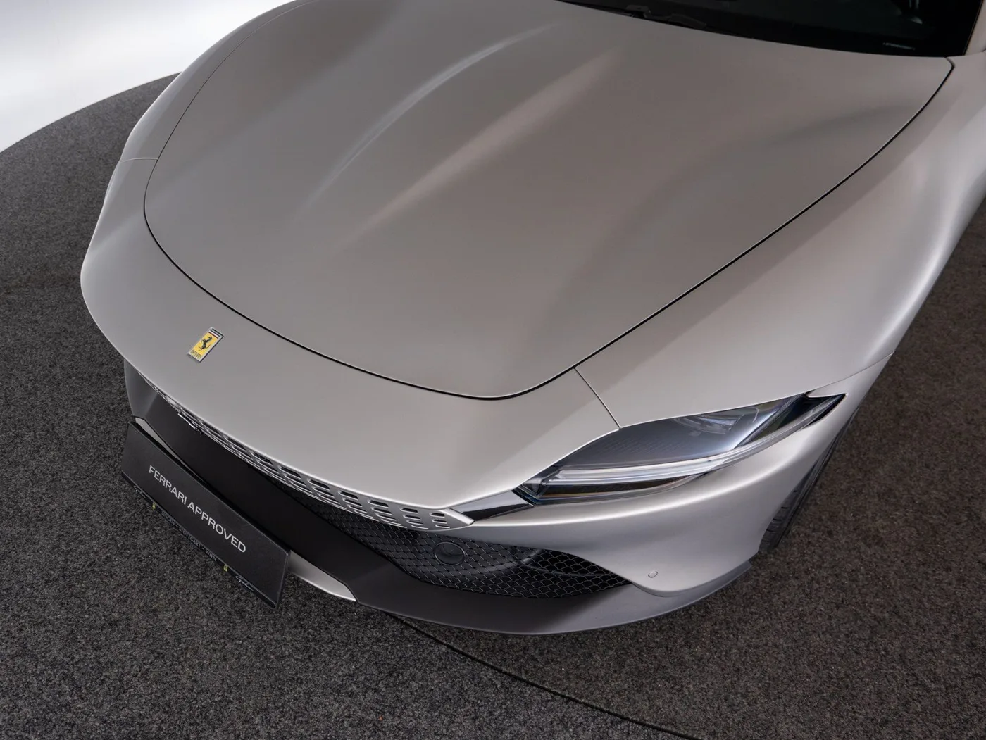 2023 Ferrari Roma offered by a specialist dealer in Singen, Germany, photo 15 of 15