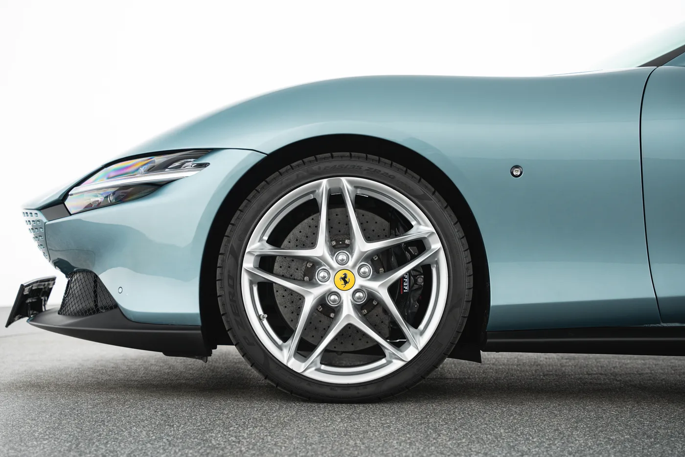 2023 Ferrari Roma Spider proposée par un concessionnaire spécialisé à Vösendorf, Autriche, photo 7 sur 15