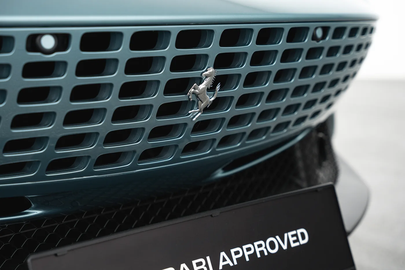 2023 Ferrari Roma Spider proposée par un concessionnaire spécialisé à Vösendorf, Autriche, photo 15 sur 15