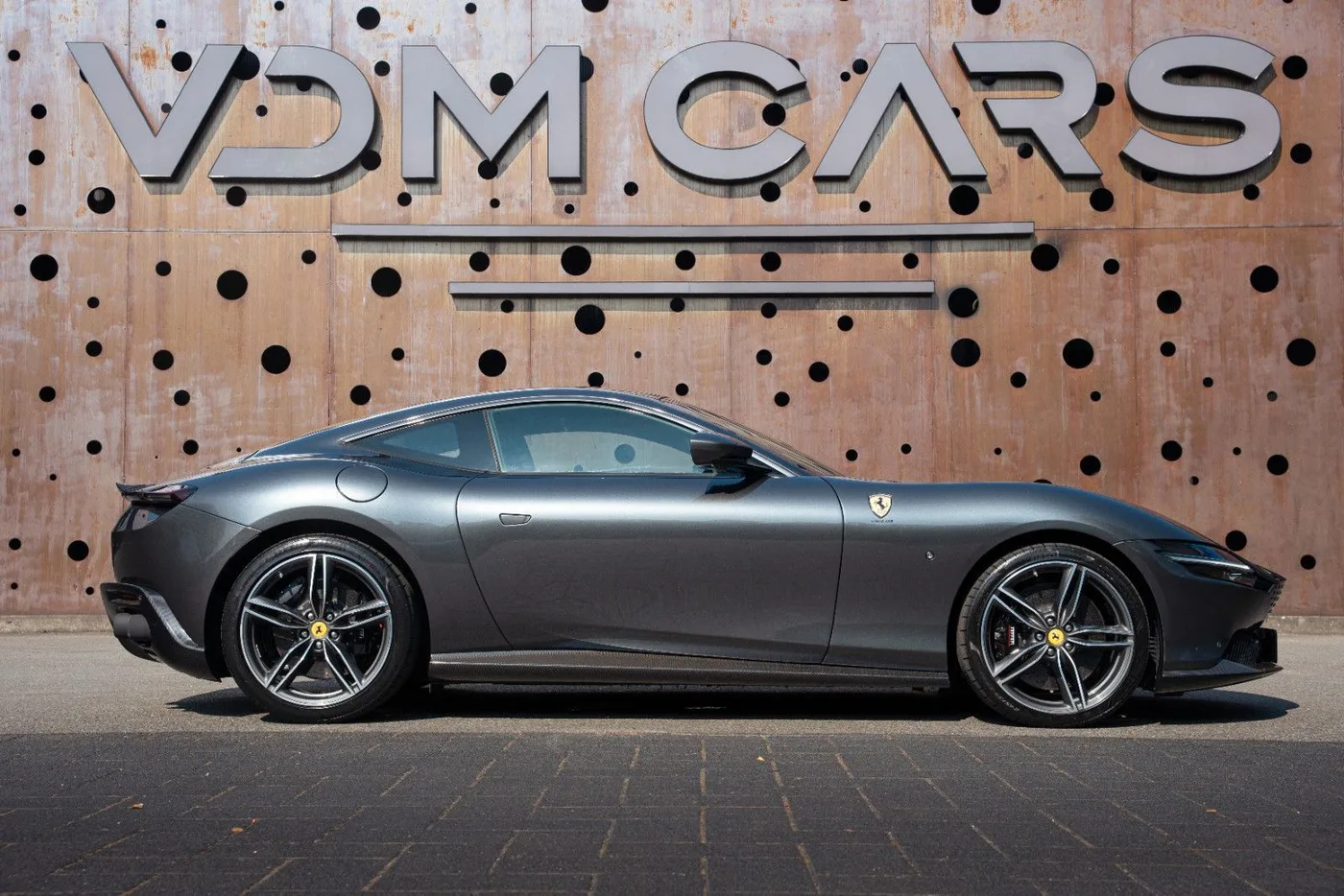 2023 Ferrari Roma offered by a supercar dealer in Gronau, Germany, photo 7 of 25