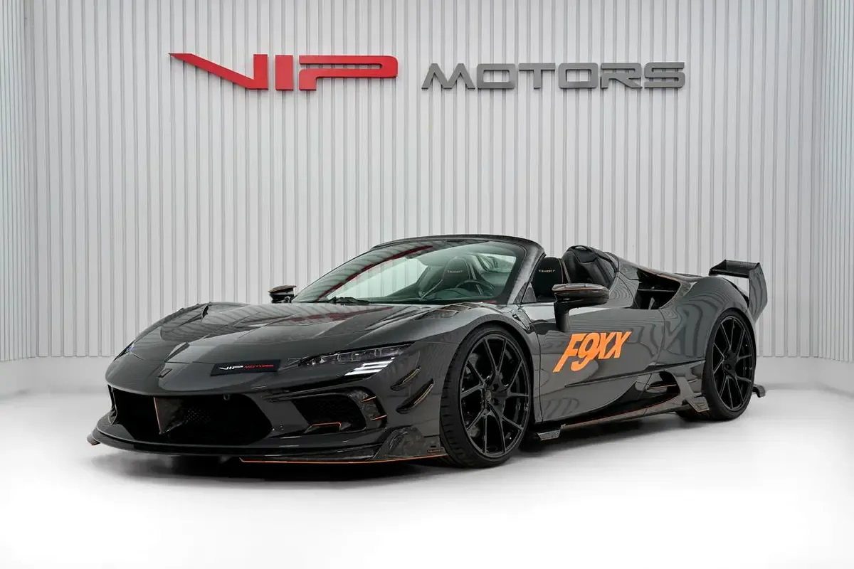 2023 Ferrari SF90 Spider by Mansory F9XX angeboten von einem Fachhändler in Dubai, Vereinigte Arabische Emirate, Hauptfoto