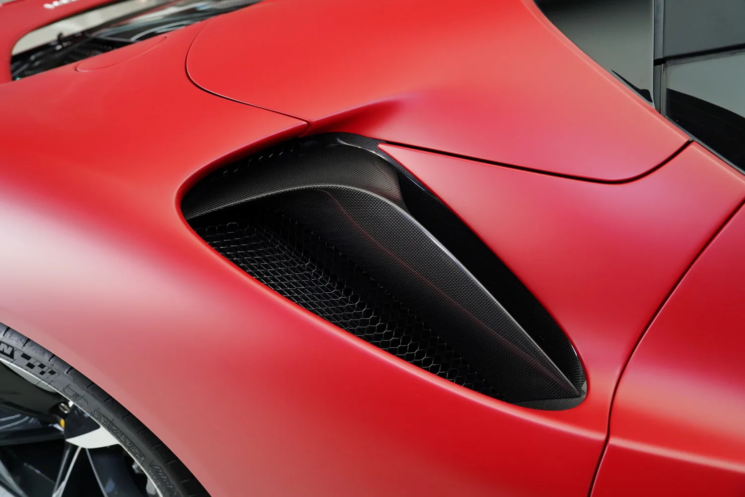 2023 Ferrari SF90 Spider, 11/18