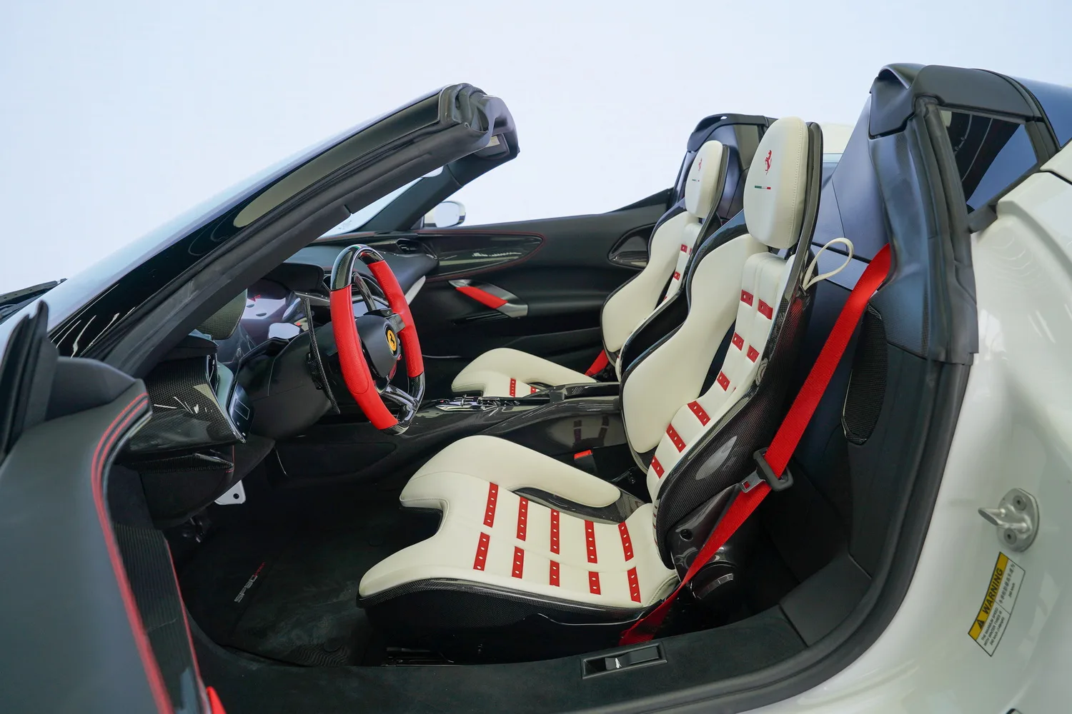 2023 Ferrari SF90 Spider Assetto Fiorano, 3/20