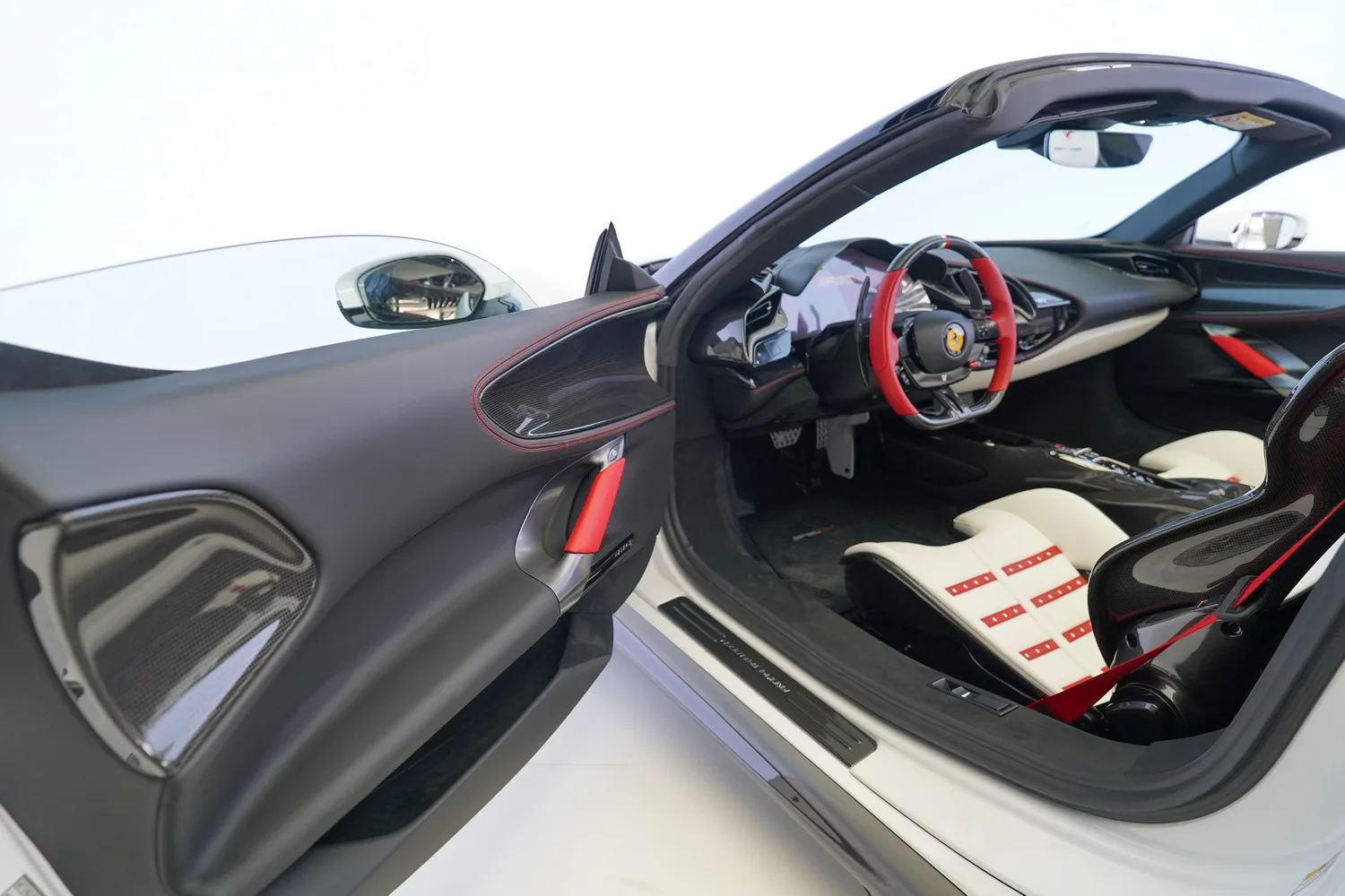 2023 Ferrari SF90 Spider Assetto Fiorano, 7/20