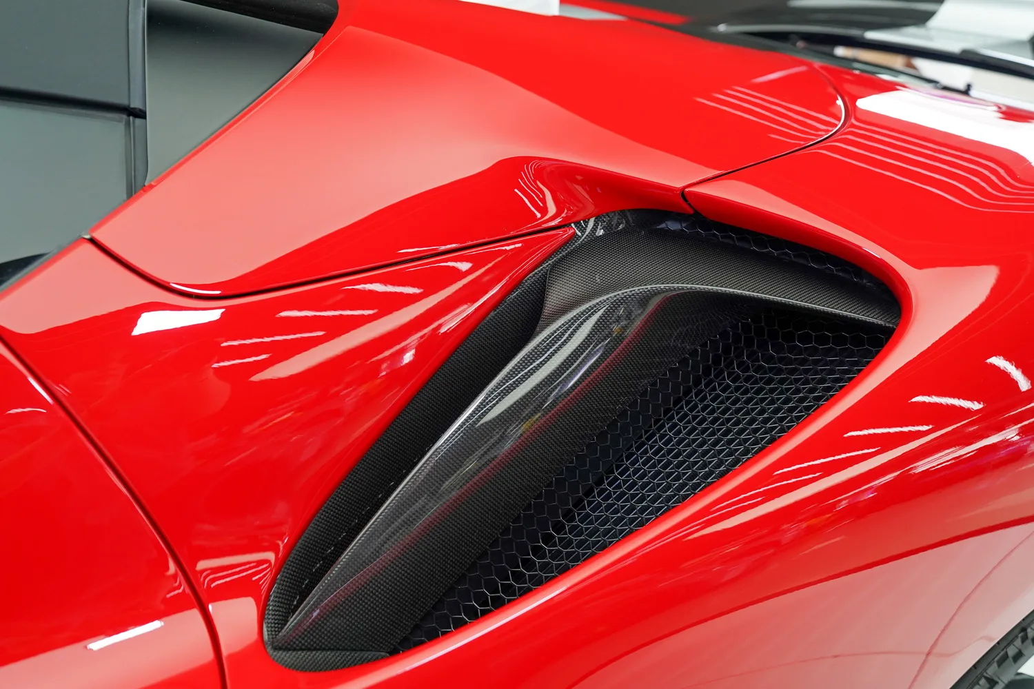 2023 Ferrari SF90 Spider Assetto Fiorano, 6/19