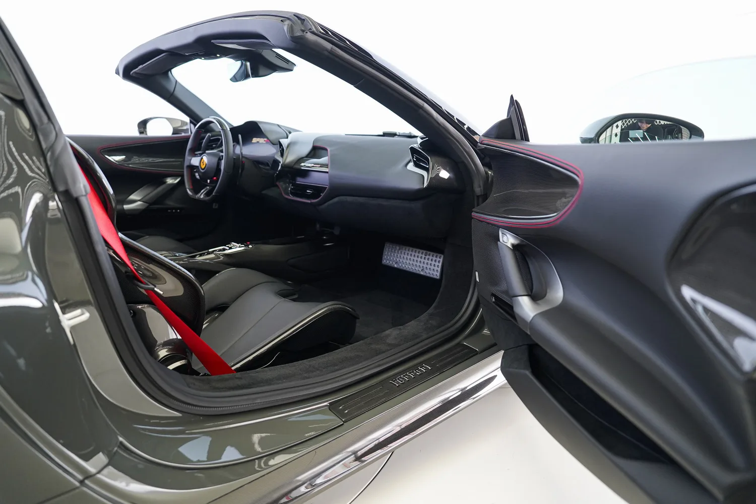 2023 Ferrari SF90 Spider Assetto Fiorano, 13/20