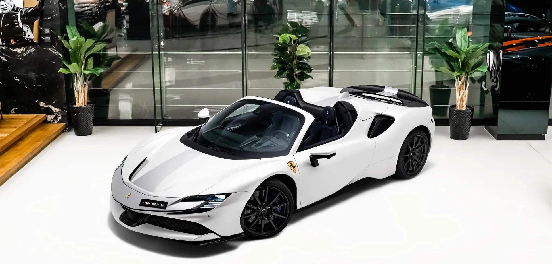 2023 Ferrari SF90 Spider angeboten von einem Fachhändler in Dubai, Vereinigte Arabische Emirate, Hauptfoto