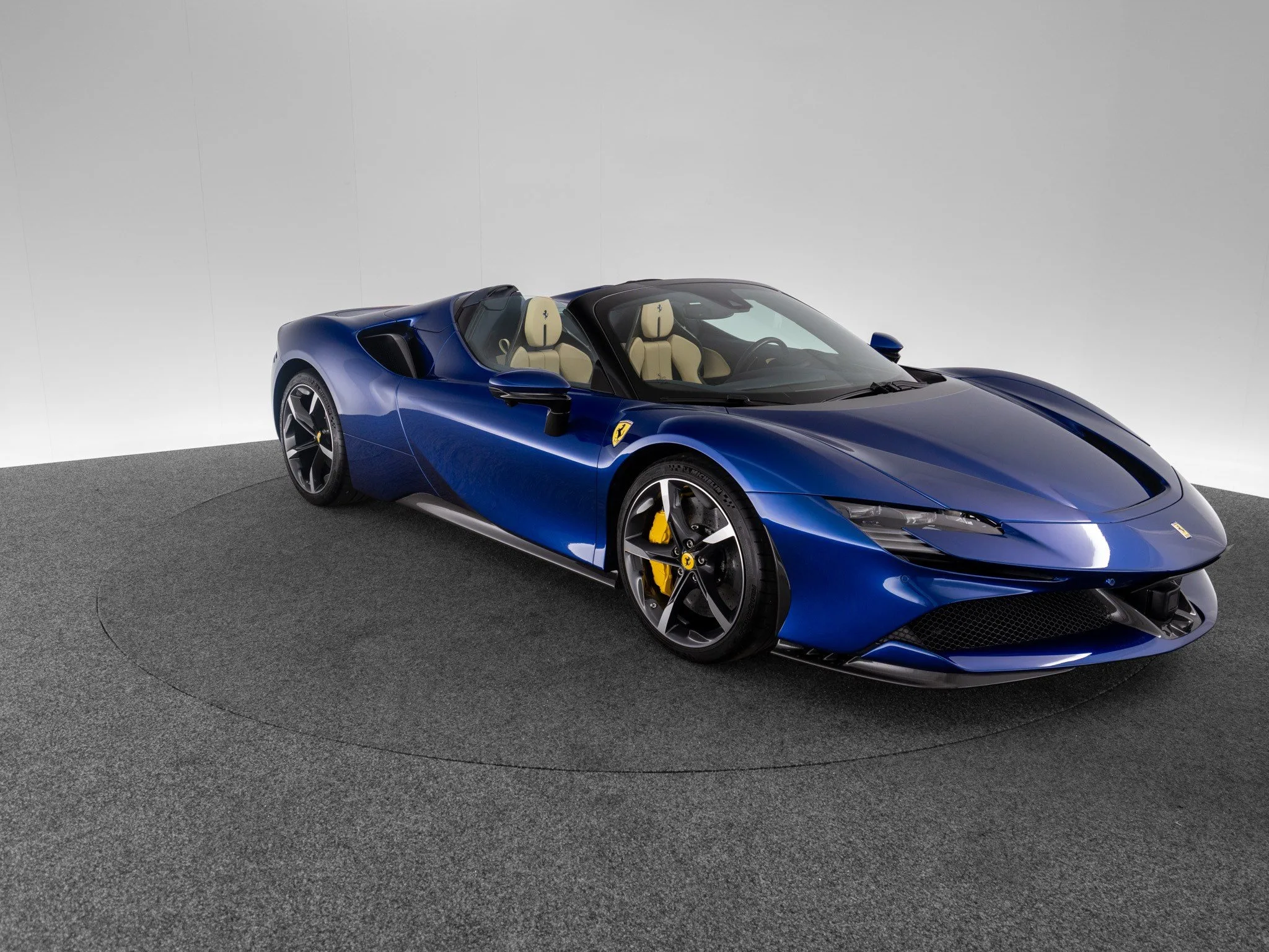 2023 Ferrari SF90 Spider, 20/30