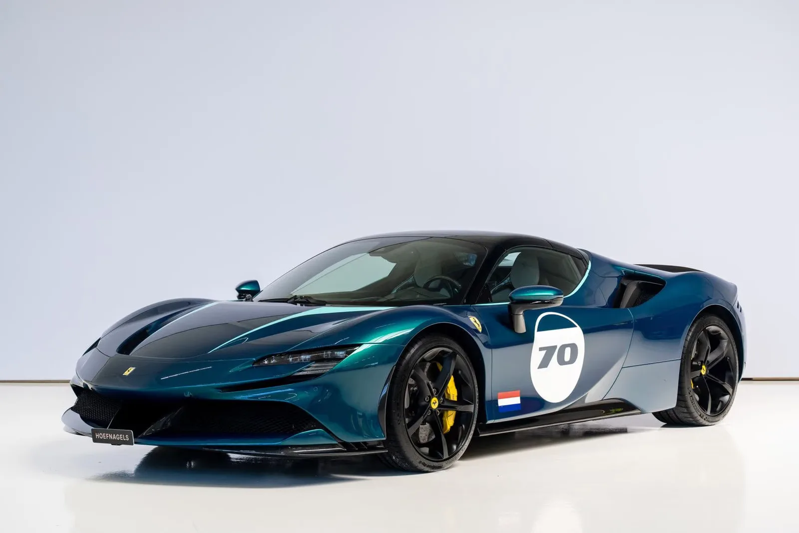 2023 Ferrari SF90 Spider Assetto Fiorano, 2/25