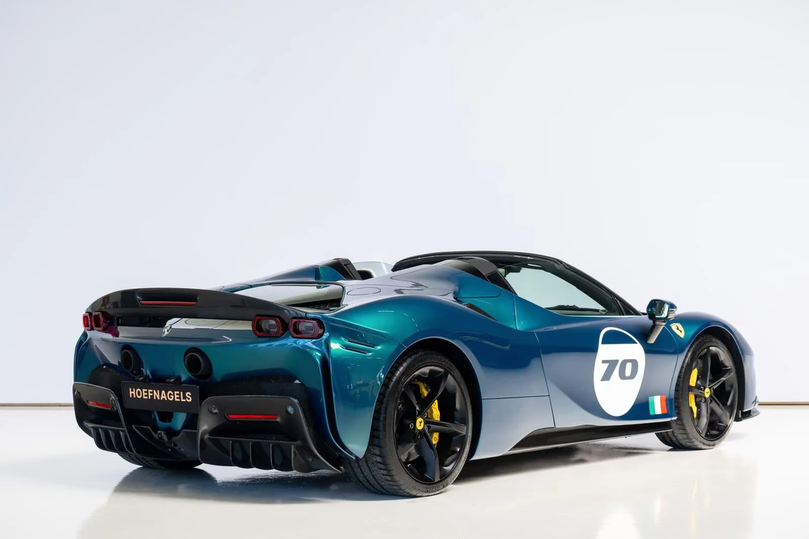 2023 Ferrari SF90 Spider Assetto Fiorano, 3/25