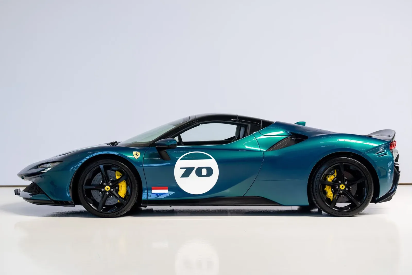 2023 Ferrari SF90 Spider Assetto Fiorano, 6/25
