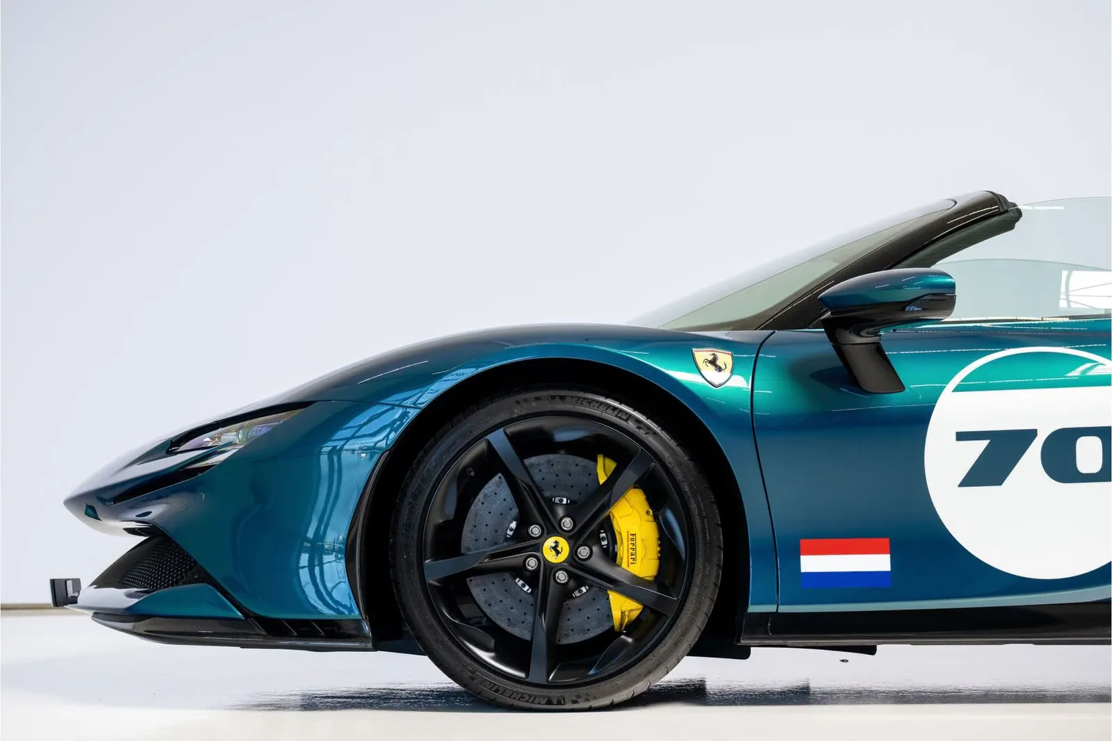 2023 Ferrari SF90 Spider Assetto Fiorano, 7/25