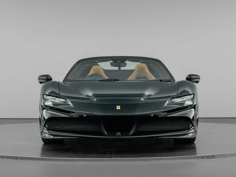 2023 Ferrari SF90 Spider, 2/30