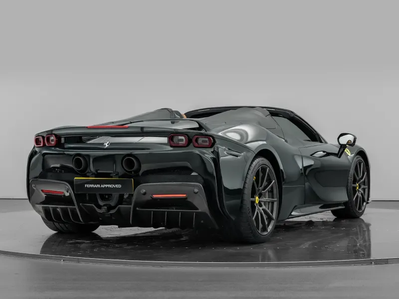 2023 Ferrari SF90 Spider, 10/30
