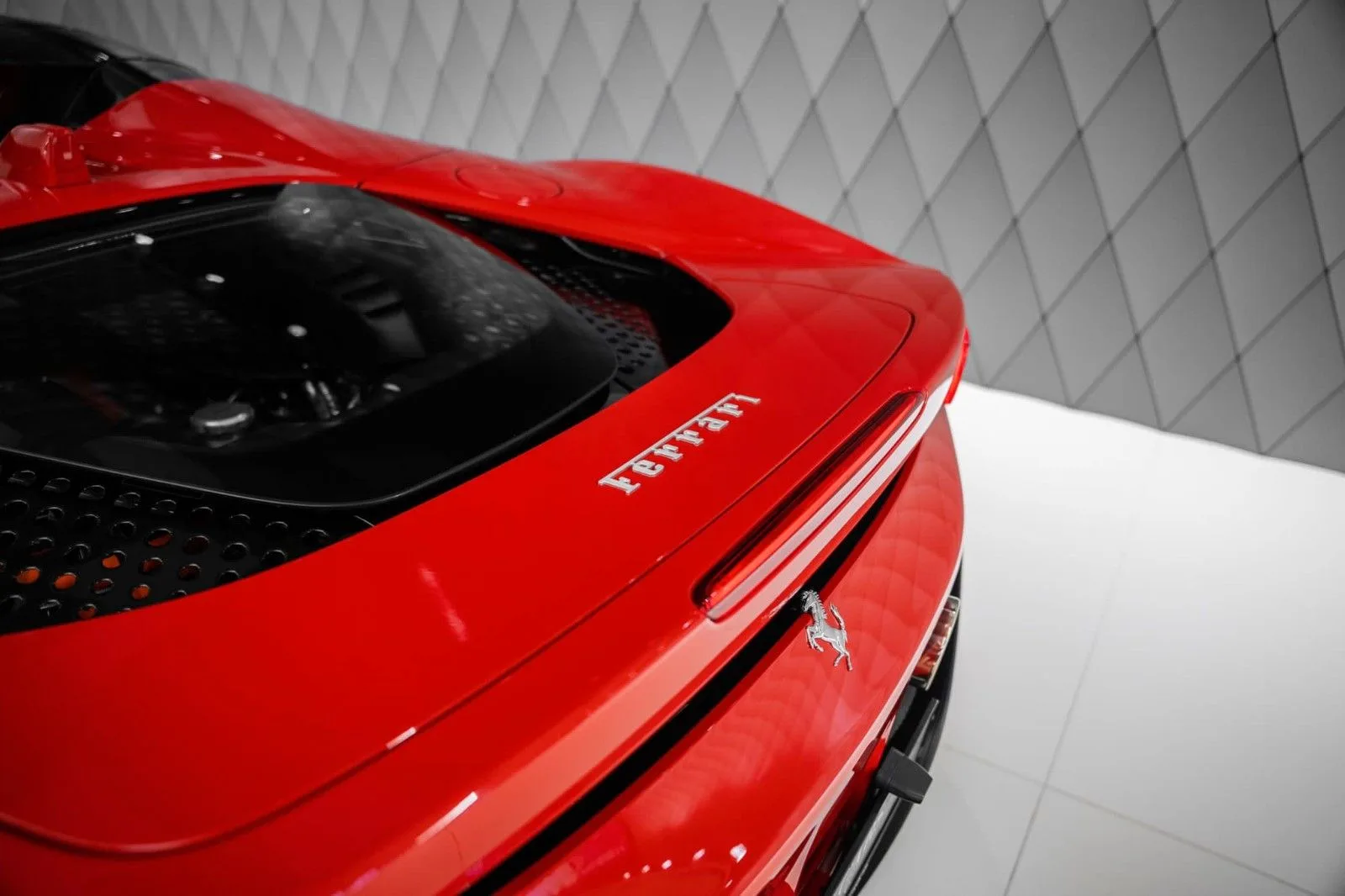 2023 Ferrari SF90 Spider, 11/28