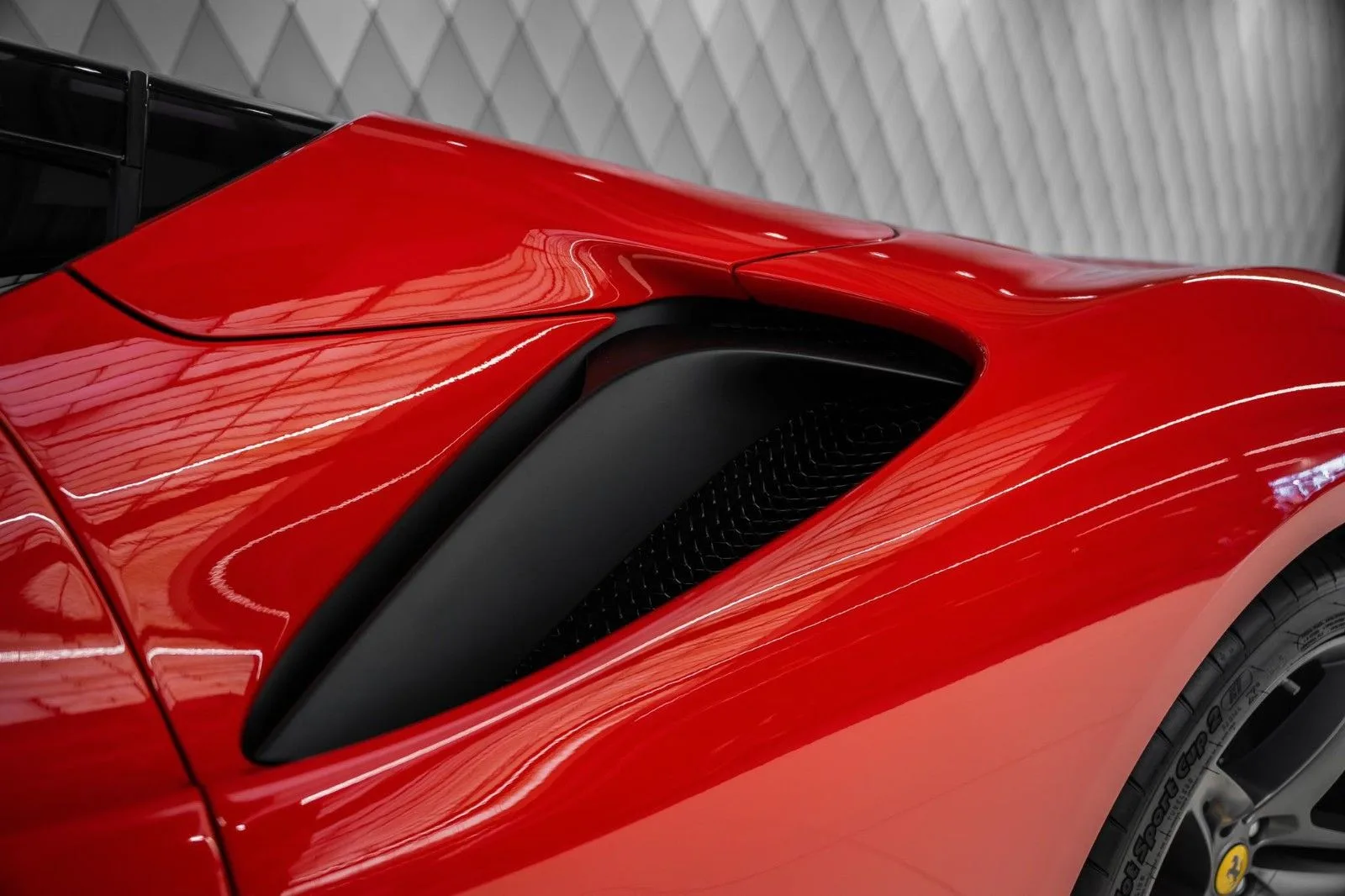 2023 Ferrari SF90 Spider, 13/28