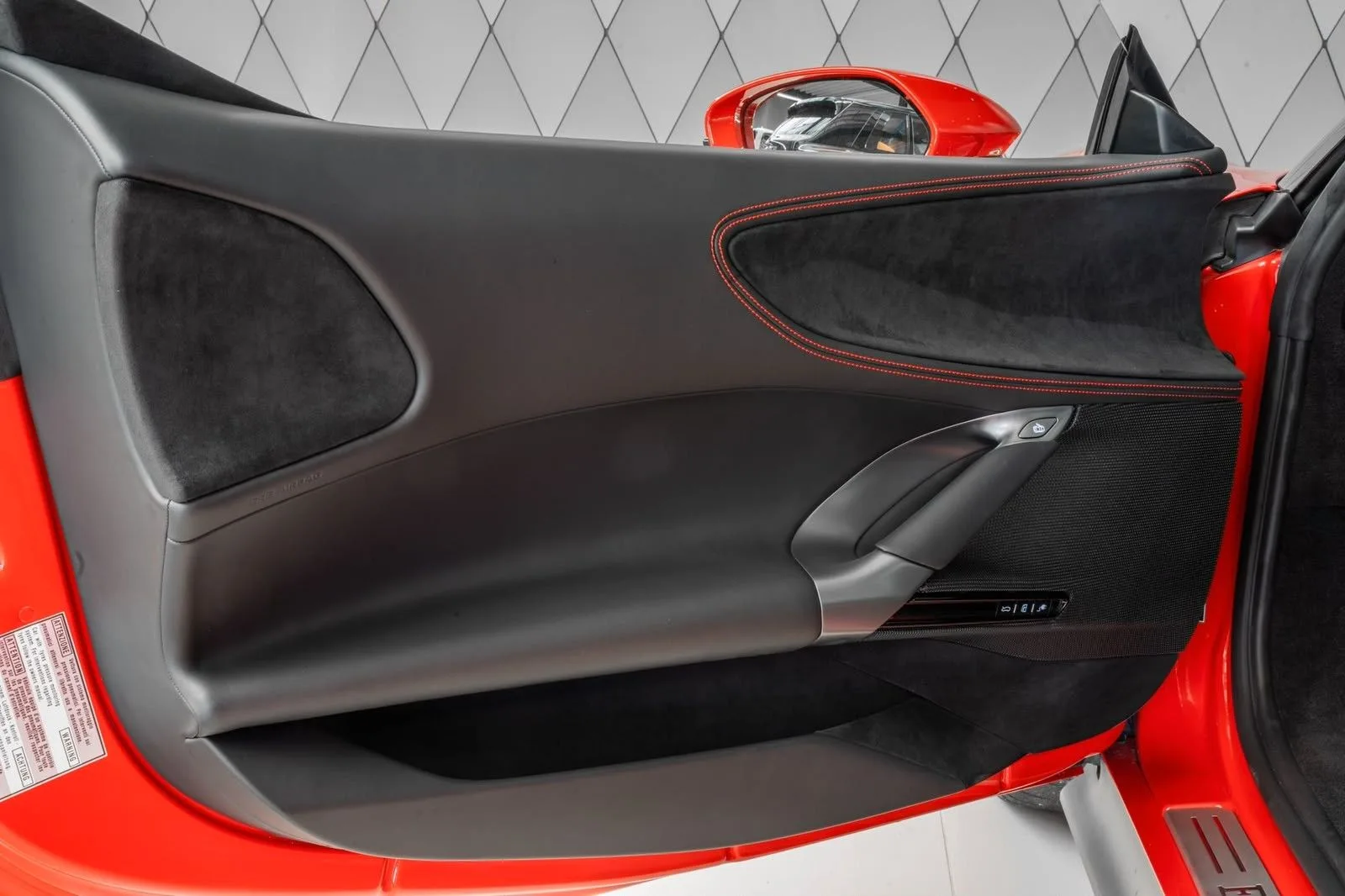 2023 Ferrari SF90 Spider, 15/28