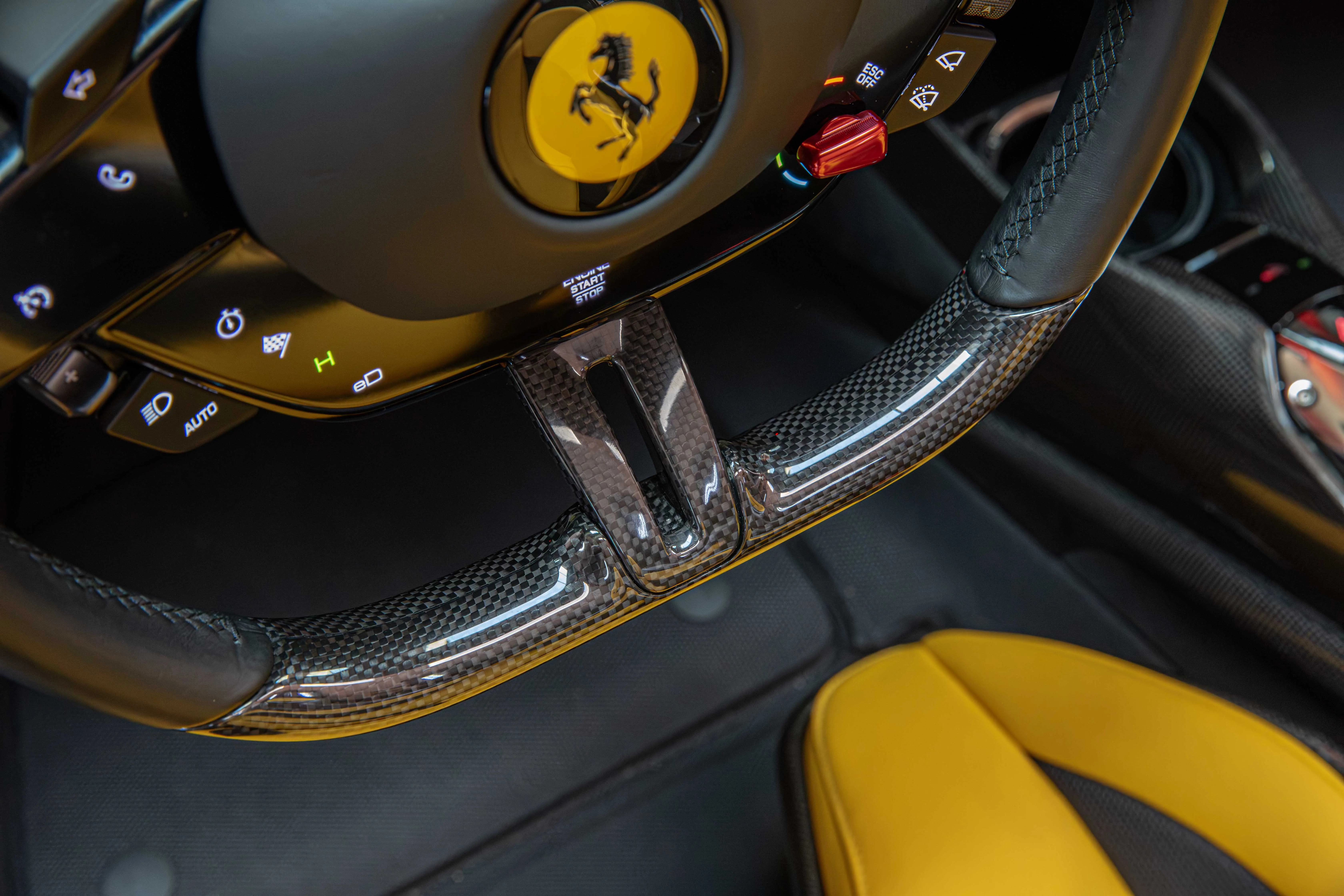 2023 Ferrari SF90 Spider, 29/30