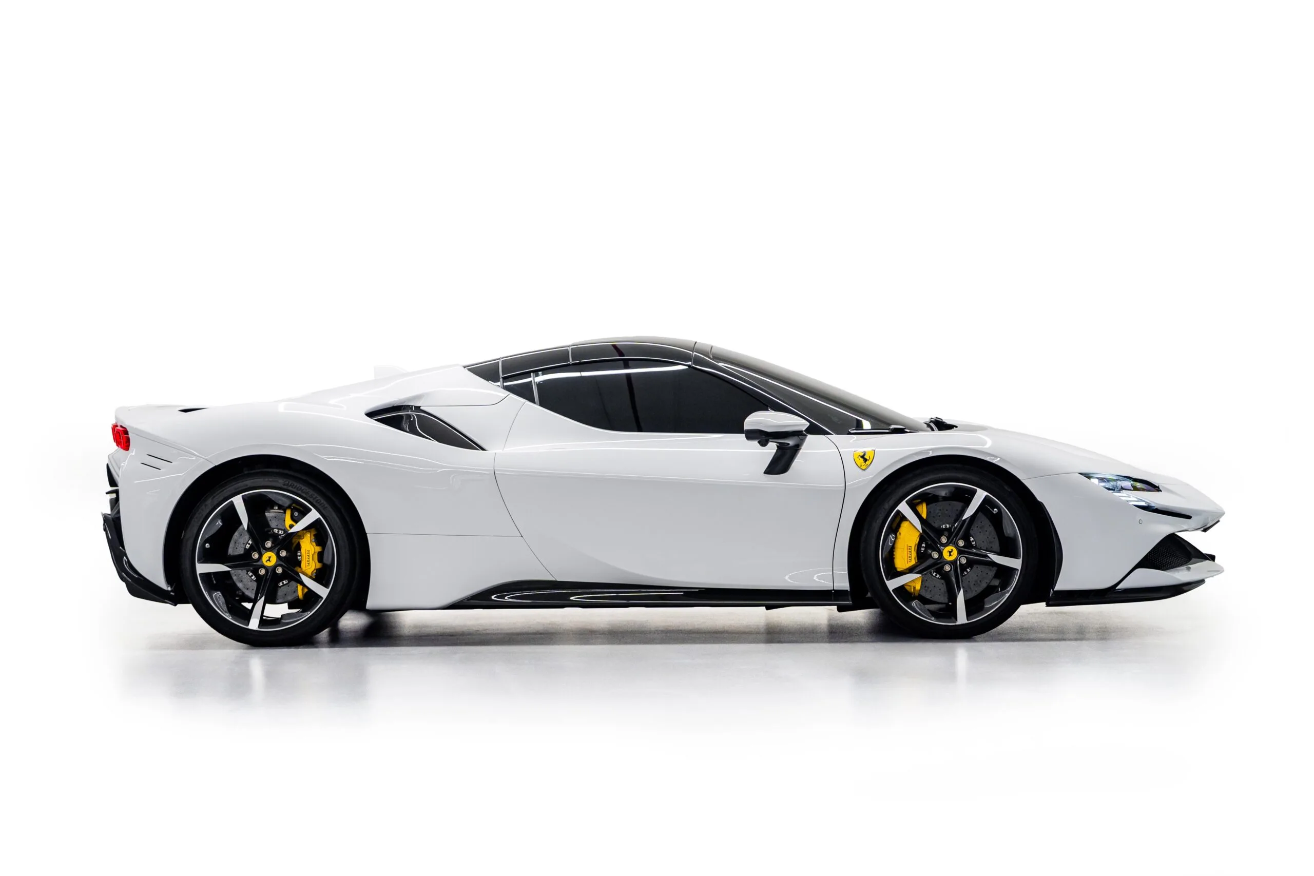 2023 Ferrari SF90 Spider, 4/23