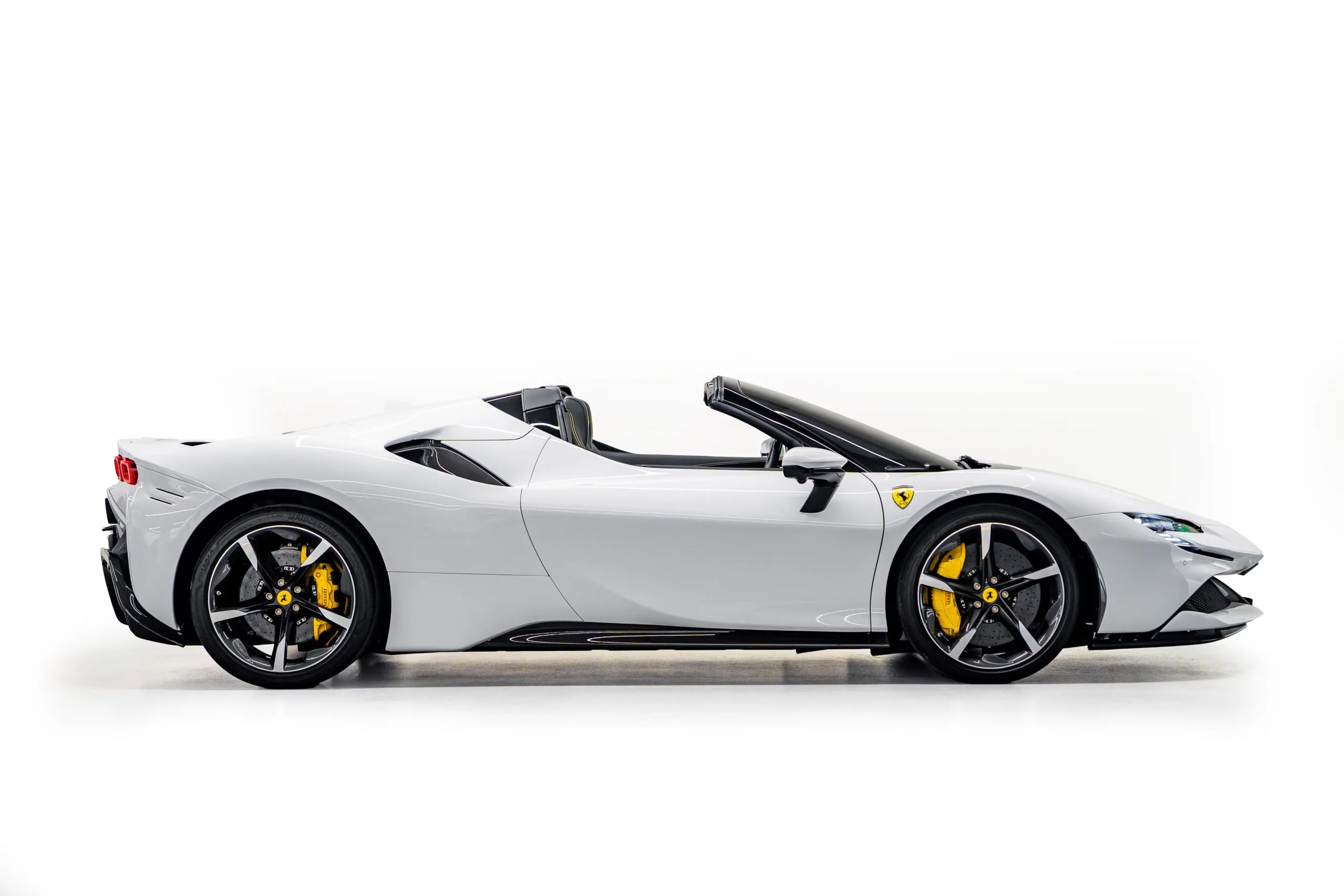 2023 Ferrari SF90 Spider, 5/23