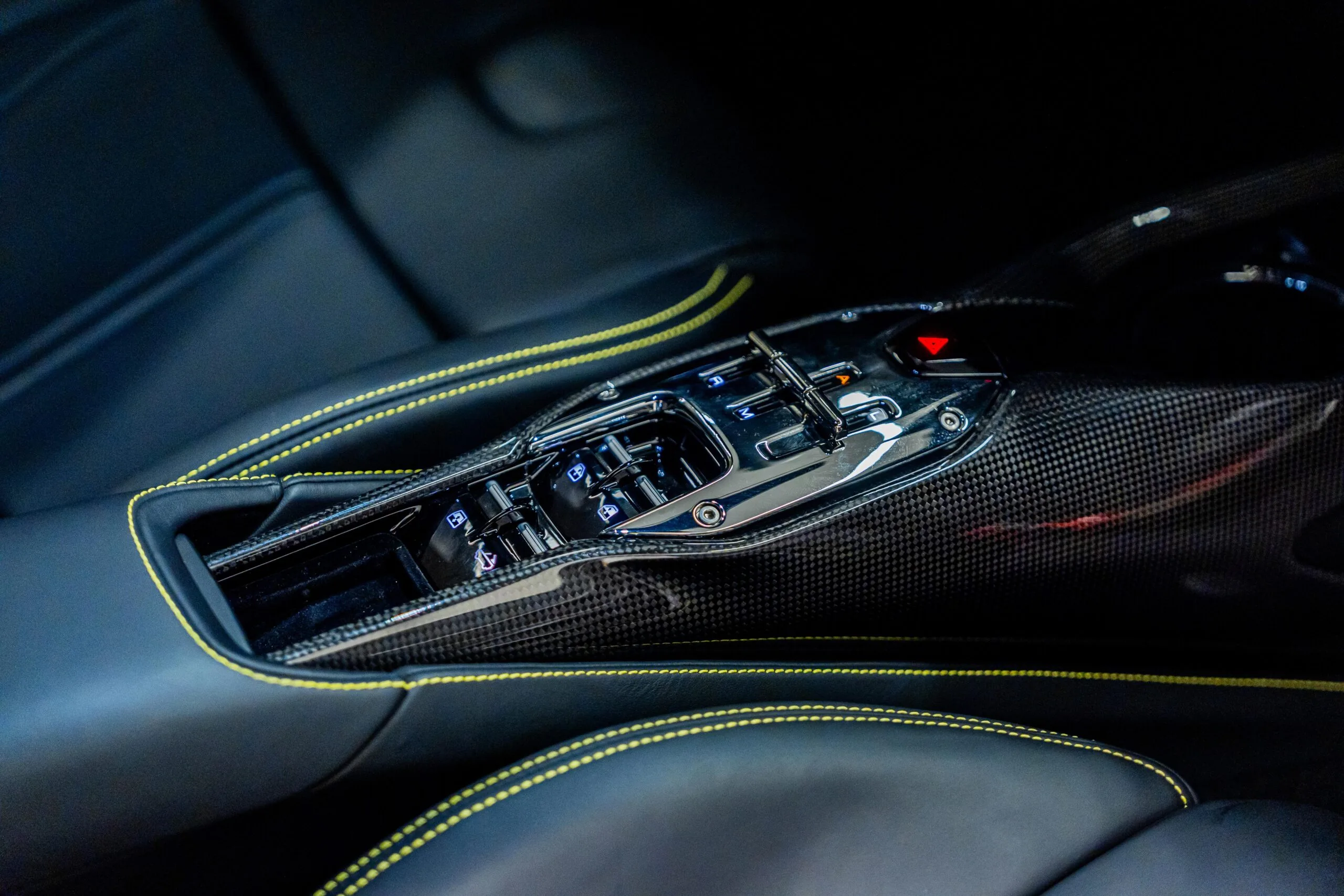 2023 Ferrari SF90 Spider, 17/23