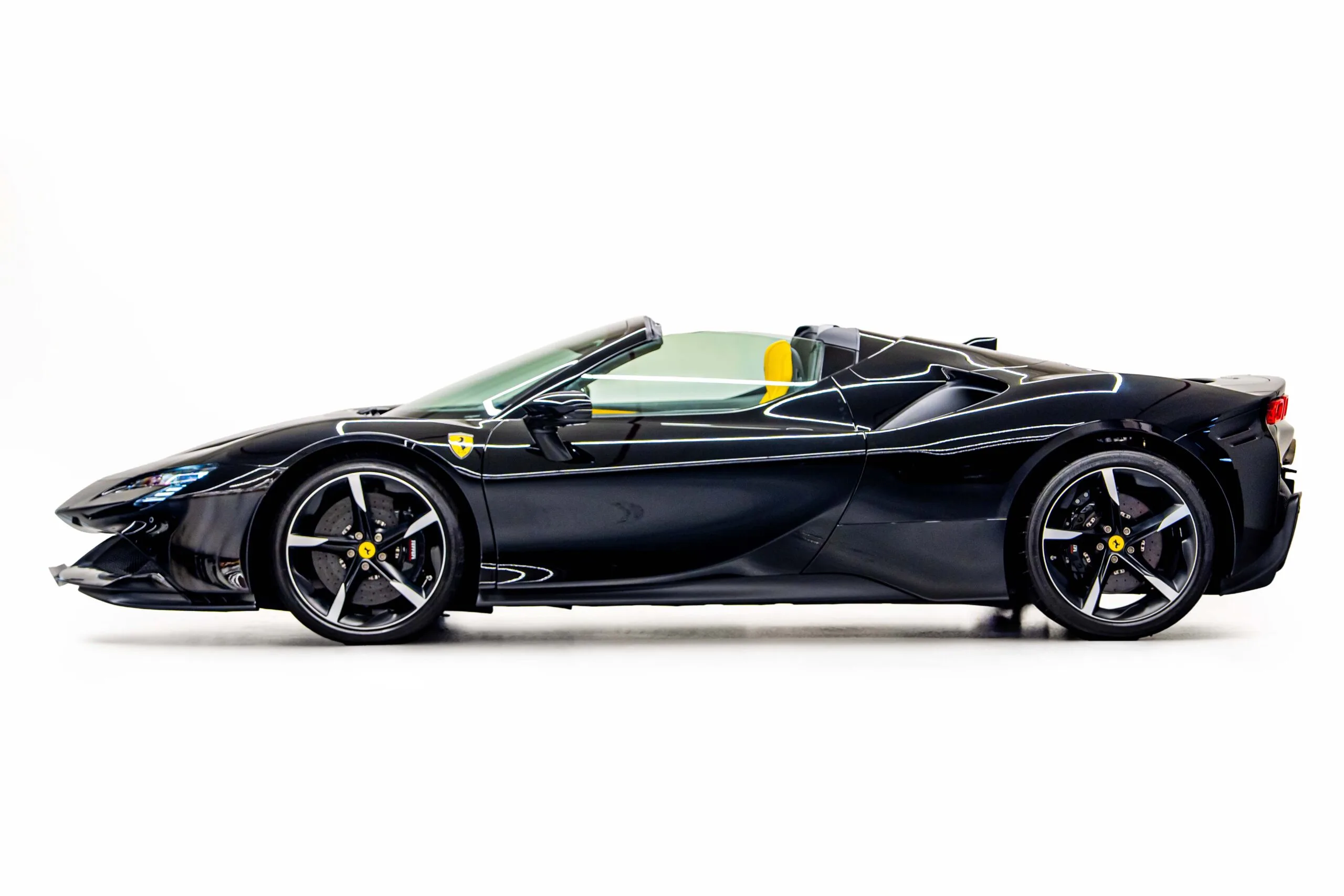 2023 Ferrari SF90 Spider, 4/16