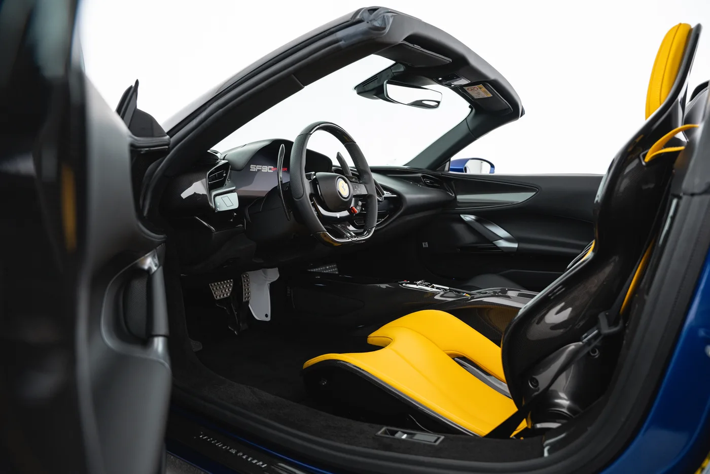 2023 Ferrari SF90 Spider angeboten von einem Fachhändler in Vösendorf, Österreich, Foto 11 von 15
