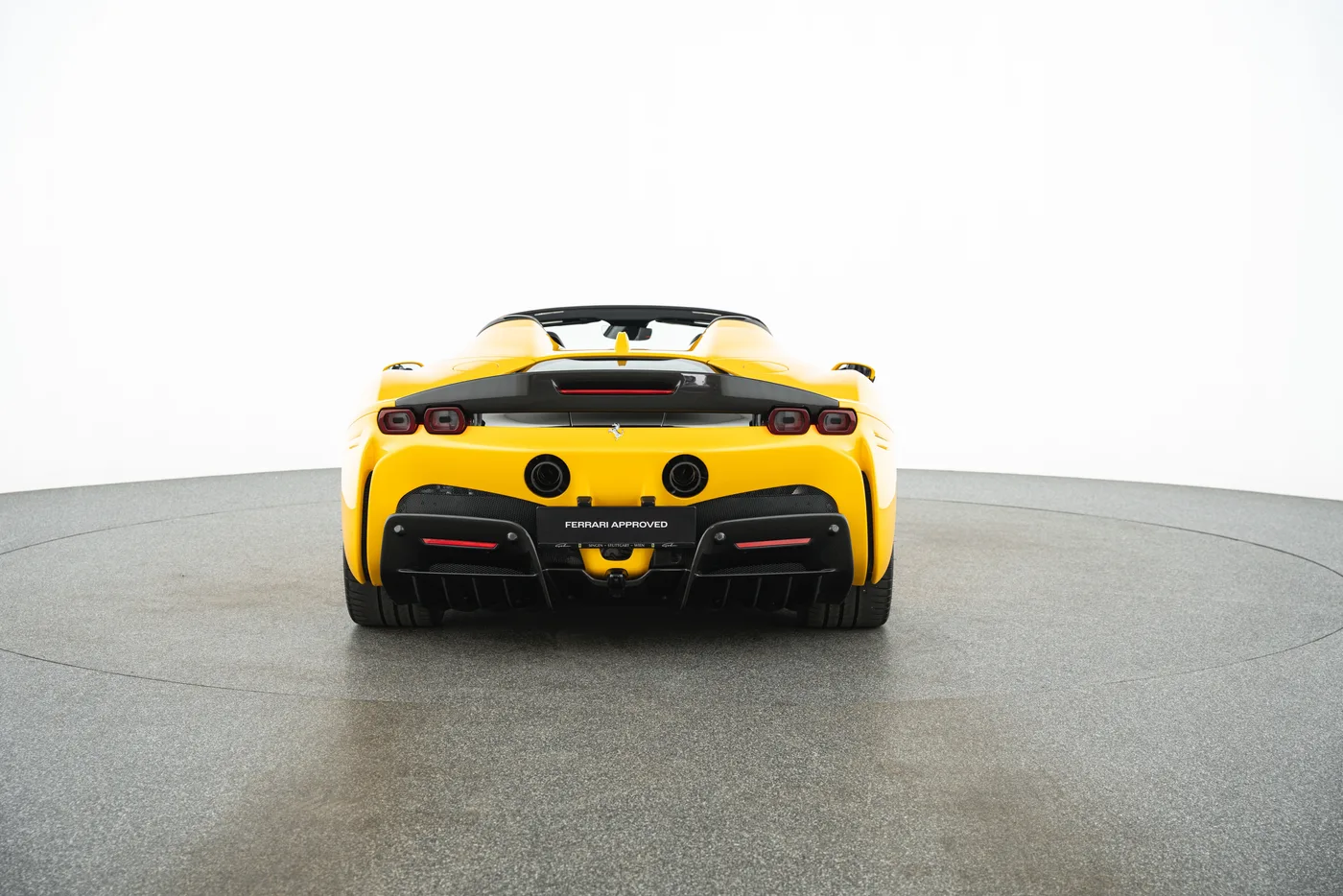 2023 Ferrari SF90 Spider angeboten von einem Fachhändler in Vösendorf, Österreich, Foto 4 von 15