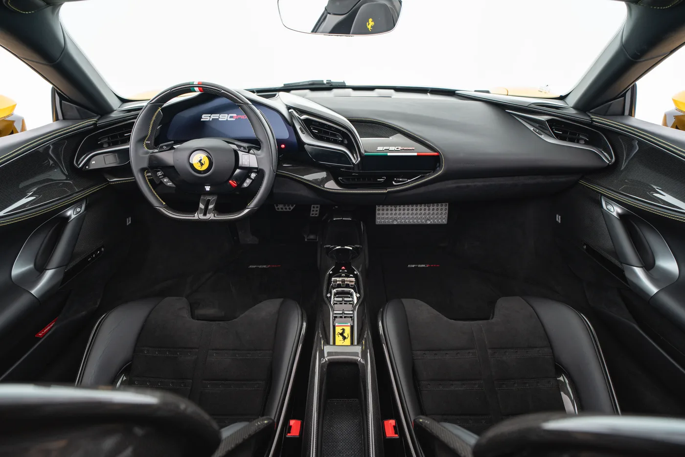 2023 Ferrari SF90 Spider angeboten von einem Fachhändler in Vösendorf, Österreich, Foto 5 von 15