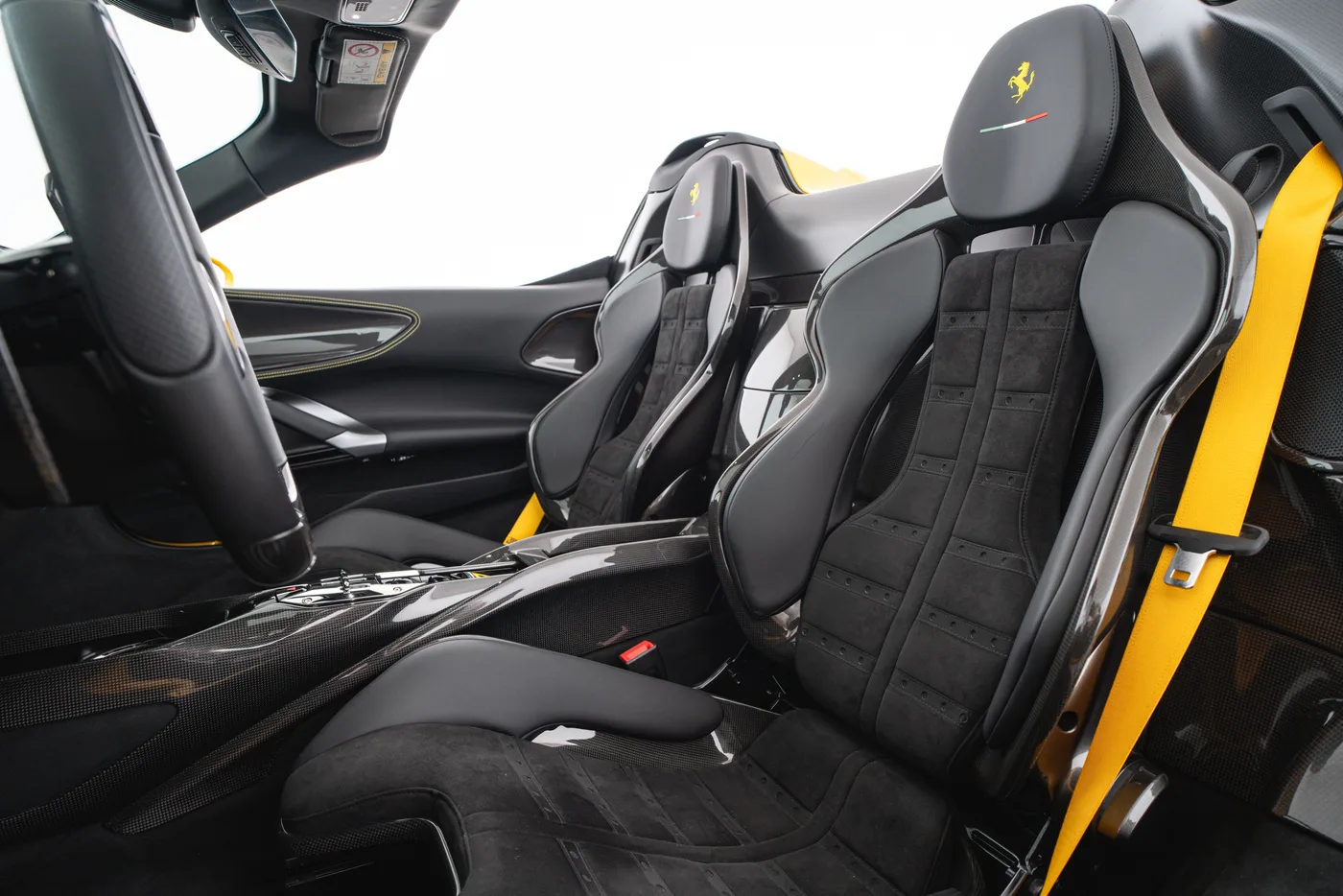 2023 Ferrari SF90 Spider angeboten von einem Fachhändler in Vösendorf, Österreich, Foto 6 von 15