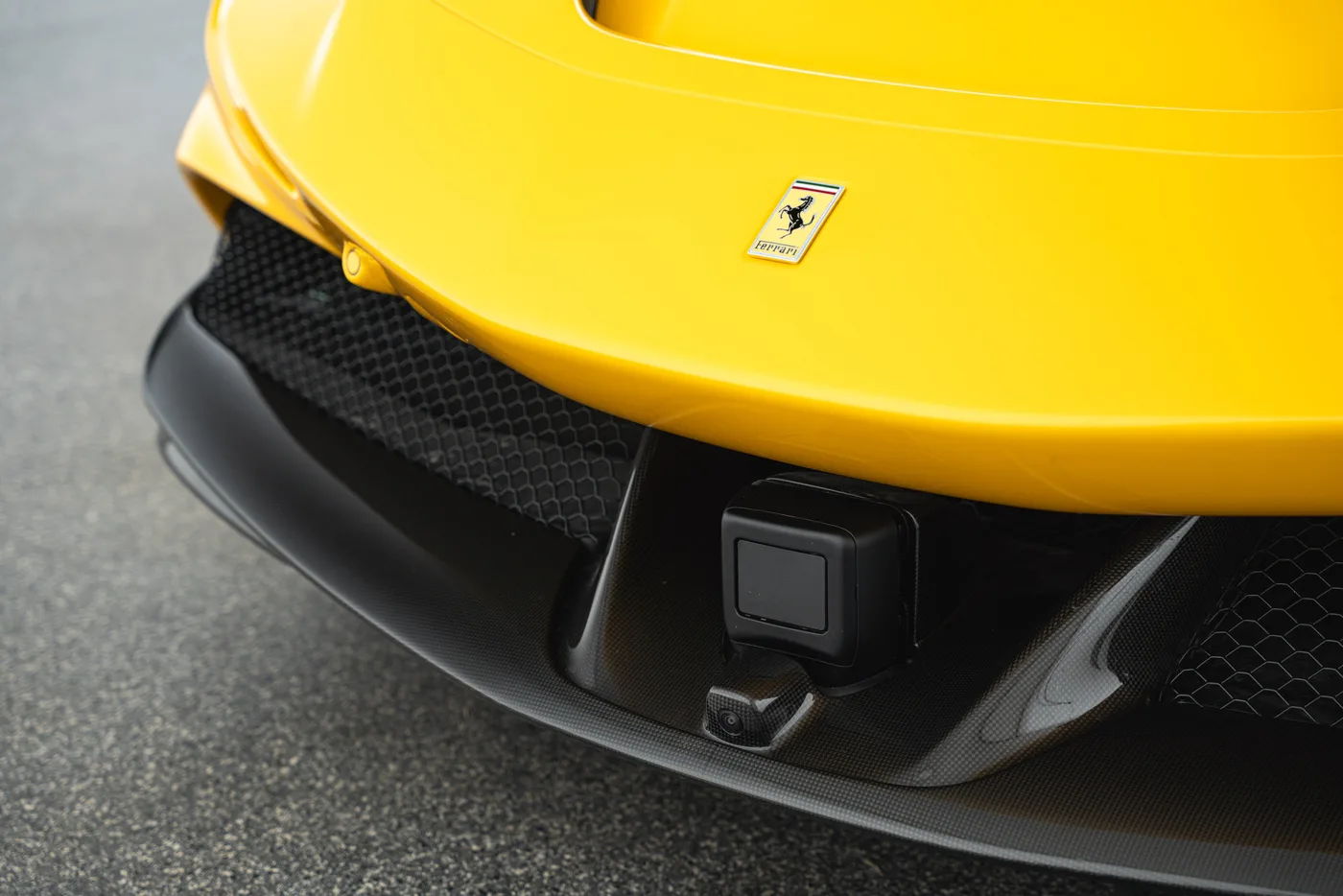 2023 Ferrari SF90 Spider angeboten von einem Fachhändler in Vösendorf, Österreich, Foto 15 von 15