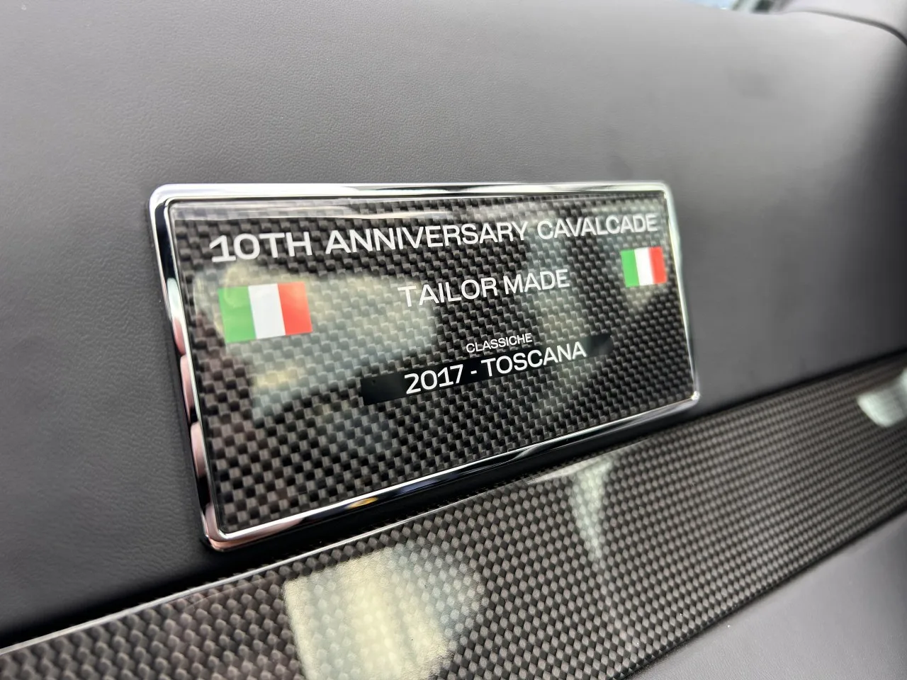 2023 Ferrari SF90 Spider Tailor Made, Cavalcade edition proposée par un concessionnaire spécialisé à Písek, Tchéquie, photo 27 sur 32
