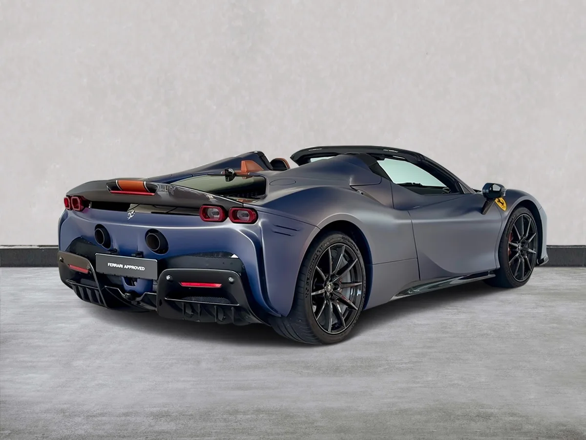 2023 Ferrari SF90 Spider proposée par un concessionnaire spécialisé à Frankfurt am Main, Allemagne, photo 3 sur 15