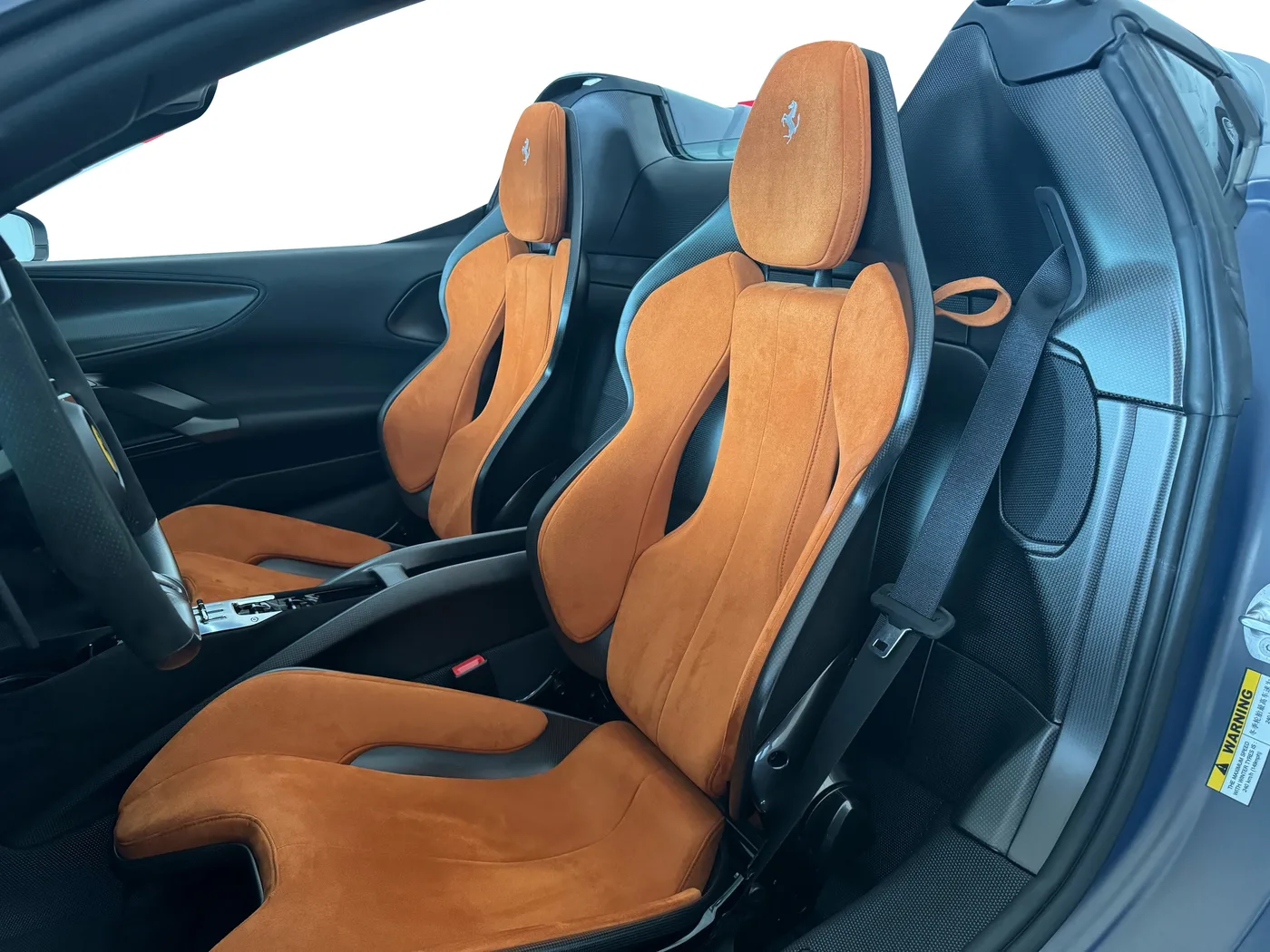 2023 Ferrari SF90 Spider proposée par un concessionnaire spécialisé à Frankfurt am Main, Allemagne, photo 6 sur 15
