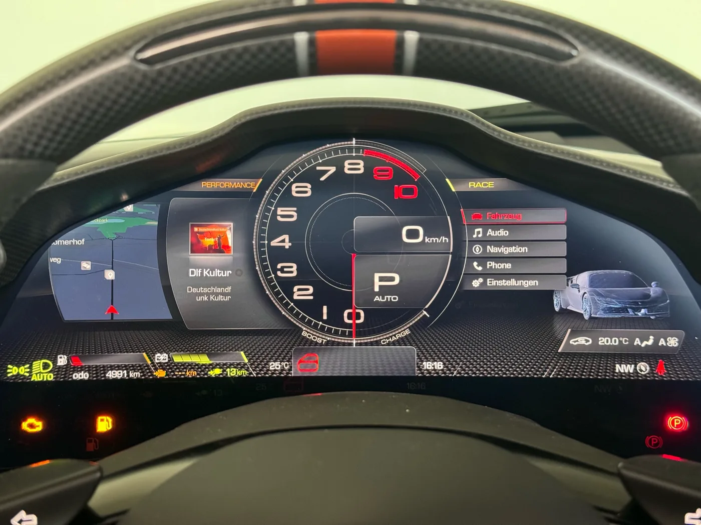 2023 Ferrari SF90 Spider proposée par un concessionnaire spécialisé à Frankfurt am Main, Allemagne, photo 8 sur 15