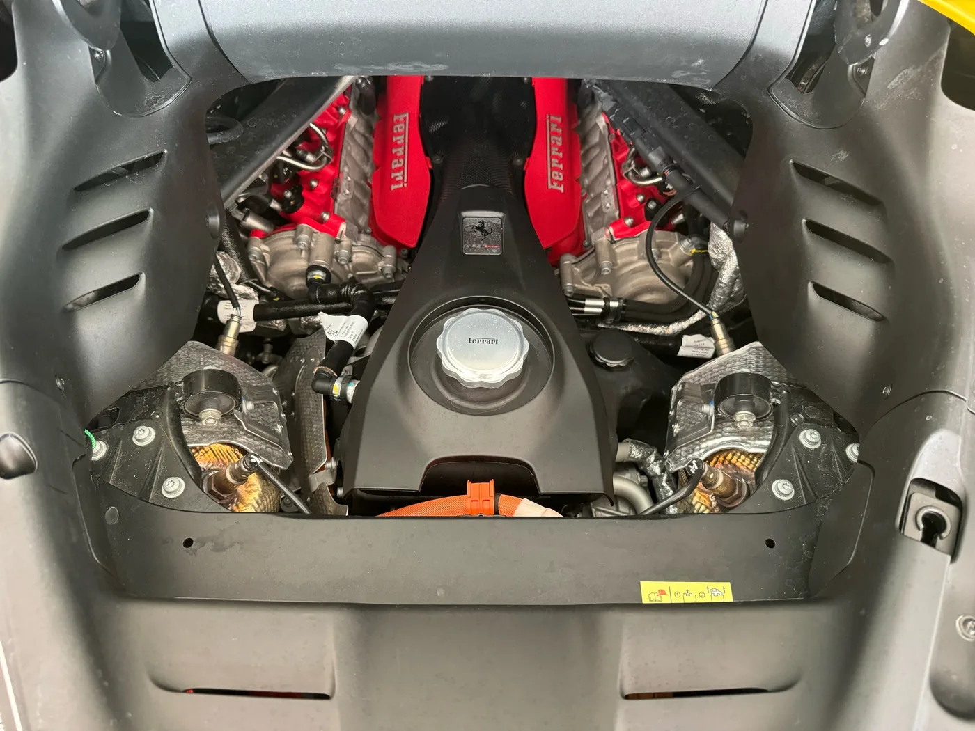 2023 Ferrari SF90 Spider offered by a specialist dealer in Frankfurt am Main, Germany, photo 10 of 15