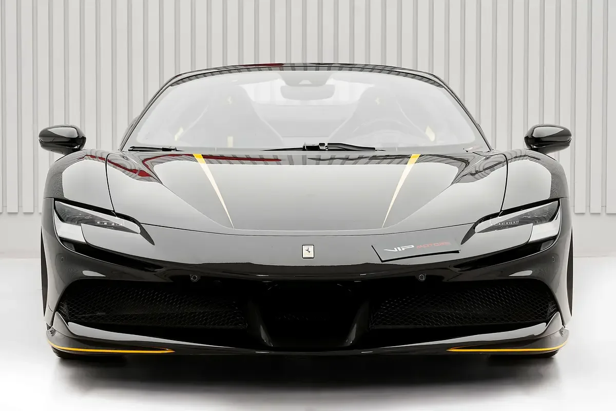 2023 Ferrari SF90 Spider Assetto Fiorano, 2/13