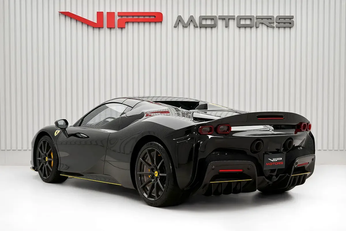 2023 Ferrari SF90 Spider Assetto Fiorano, 6/13