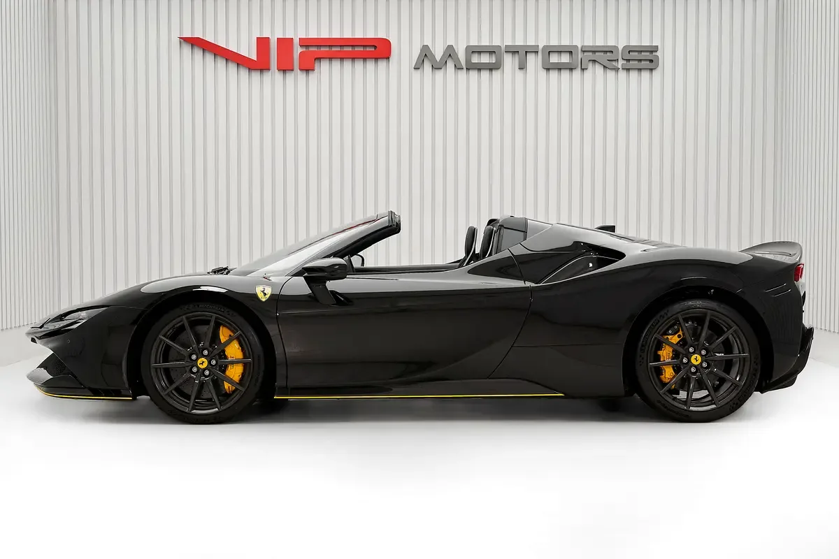 2023 Ferrari SF90 Spider Assetto Fiorano, 8/13