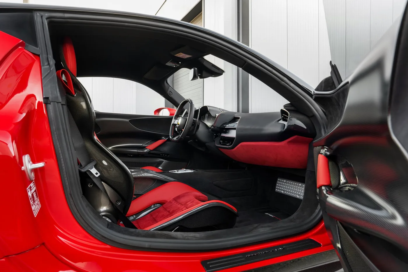 2023 Ferrari SF90 Stradale Assetto Fiorano angeboten von einem Supersportwagenhändler in Woerden, Niederlande, Foto 17 von 25