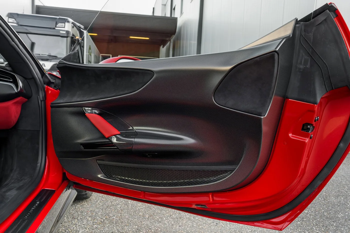 2023 Ferrari SF90 Stradale Assetto Fiorano angeboten von einem Supersportwagenhändler in Woerden, Niederlande, Foto 19 von 25