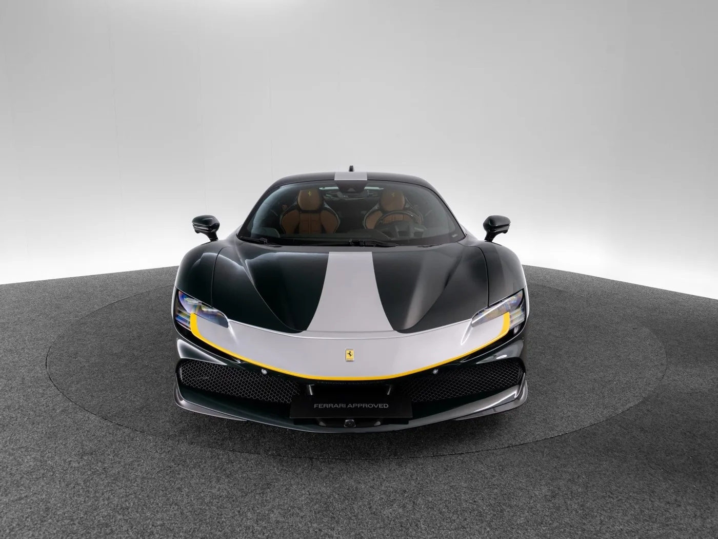 2023 Ferrari SF90 Stradale Assetto Fiorano angeboten von einem Fachhändler in Singen, Deutschland, Foto 2 von 15