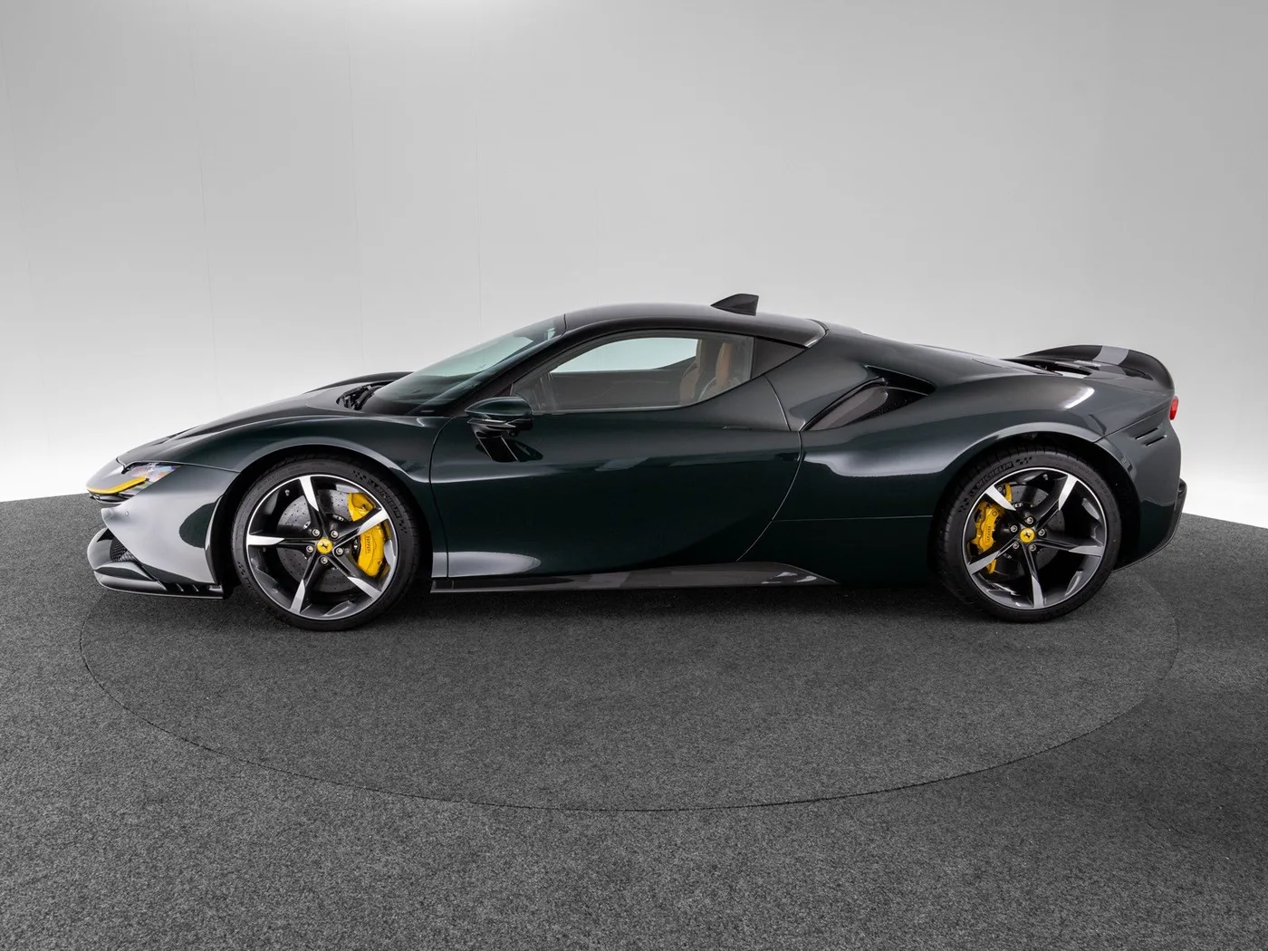 2023 Ferrari SF90 Stradale Assetto Fiorano angeboten von einem Fachhändler in Singen, Deutschland, Foto 4 von 15