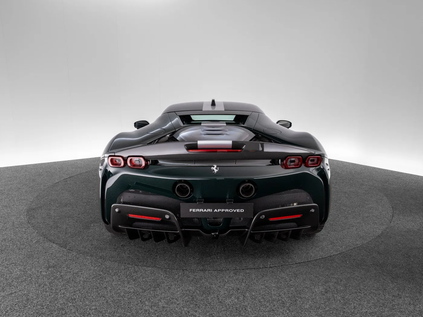 2023 Ferrari SF90 Stradale Assetto Fiorano angeboten von einem Fachhändler in Singen, Deutschland, Foto 6 von 15