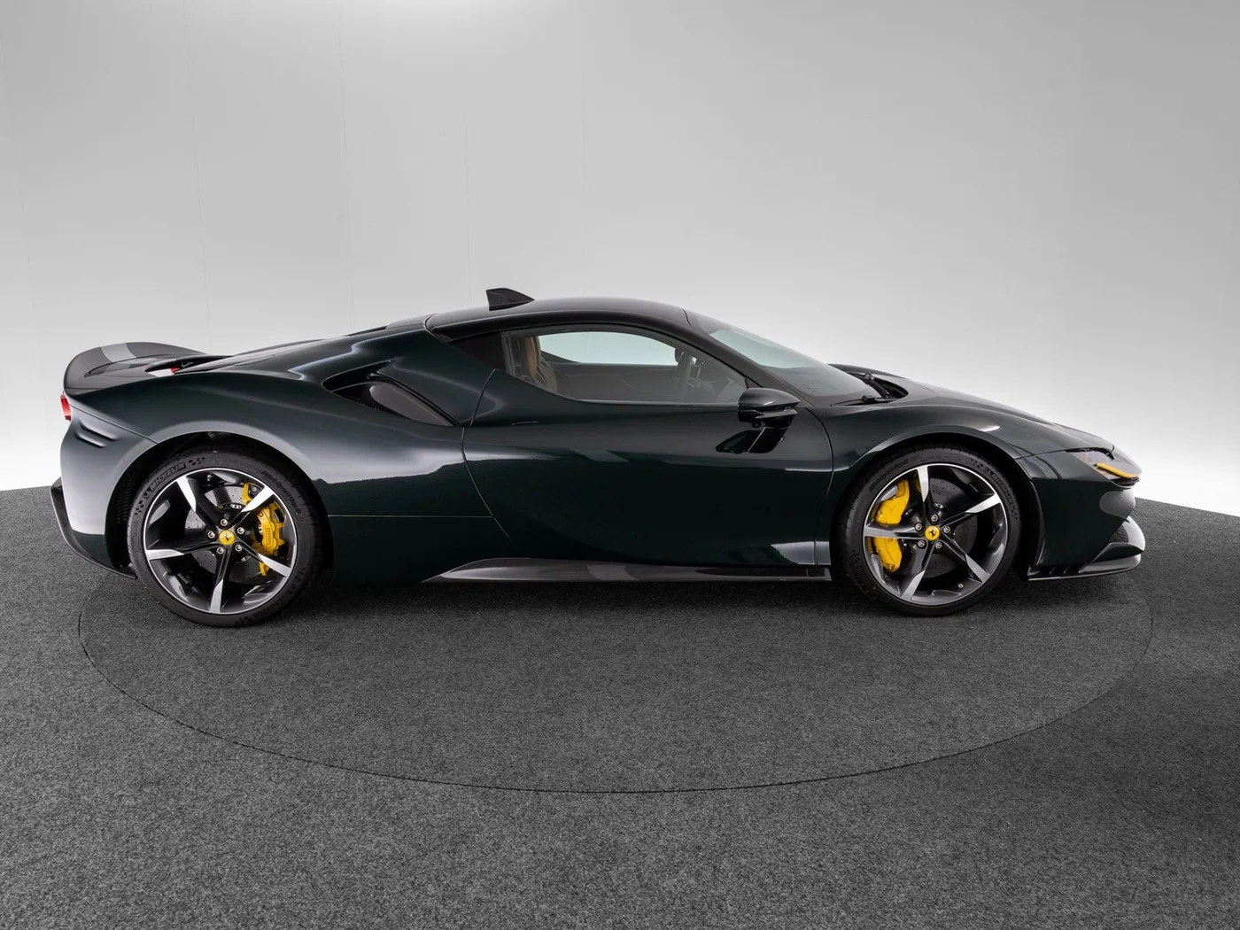 2023 Ferrari SF90 Stradale Assetto Fiorano angeboten von einem Fachhändler in Singen, Deutschland, Foto 7 von 15