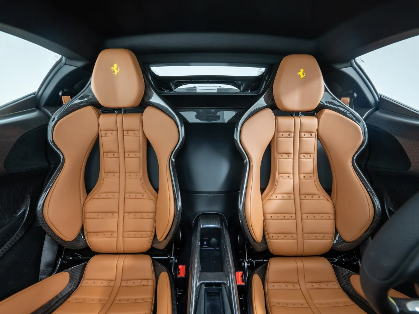 2023 Ferrari SF90 Stradale Assetto Fiorano angeboten von einem Fachhändler in Singen, Deutschland, Foto 10 von 15