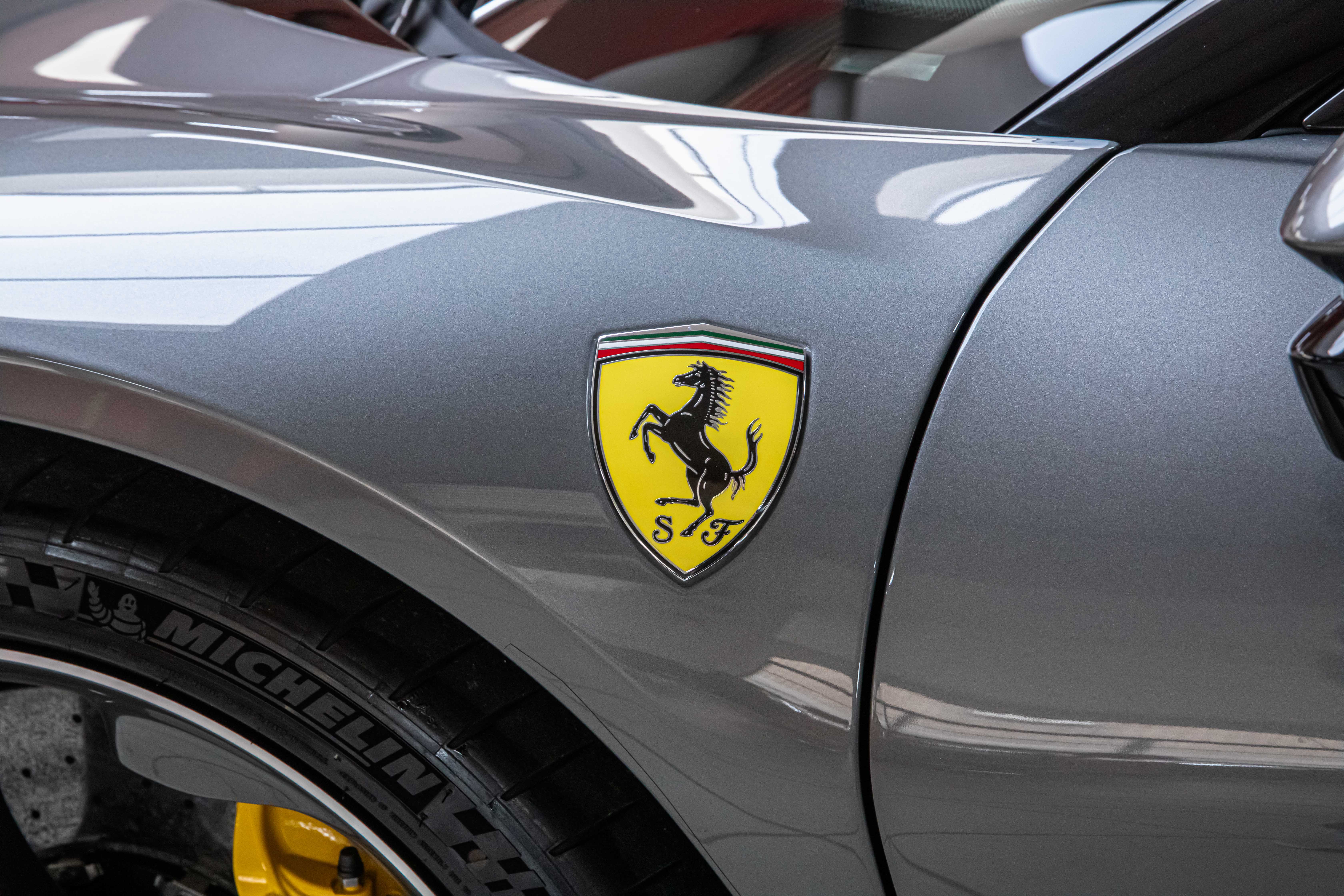 2023 Ferrari SF90 Stradale Assetto Fiorano angeboten von einem Fachhändler in Milan, Italien, Foto 19 von 20
